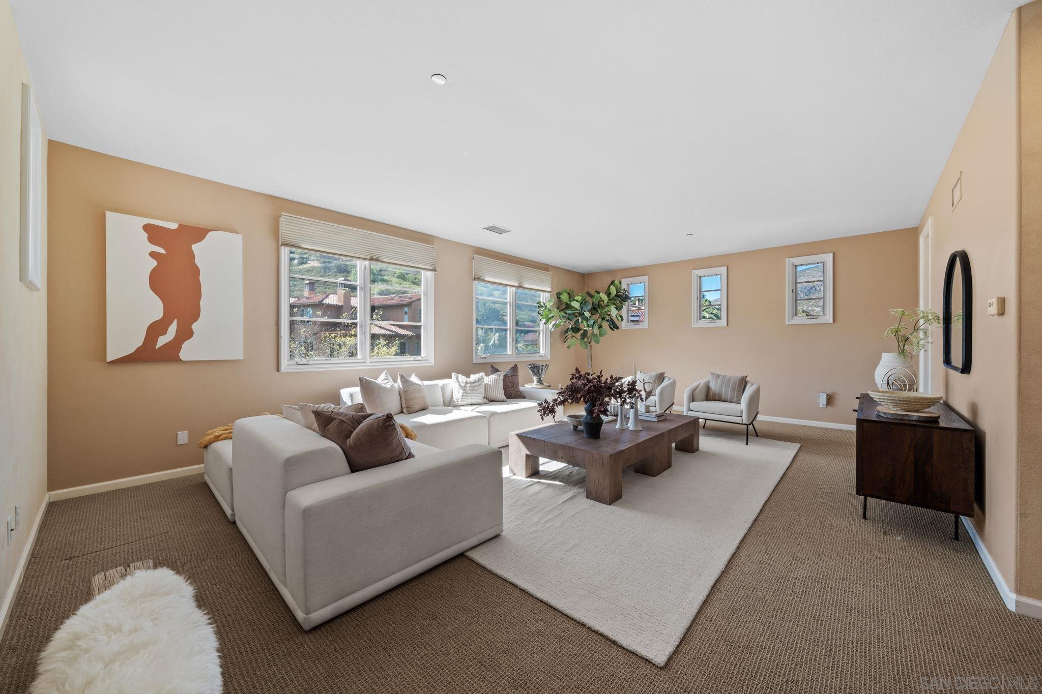 Detail Gallery Image 21 of 30 For 17813  La Amapola, Rancho Santa Fe,  CA 92067 - 5 Beds | 4/1 Baths