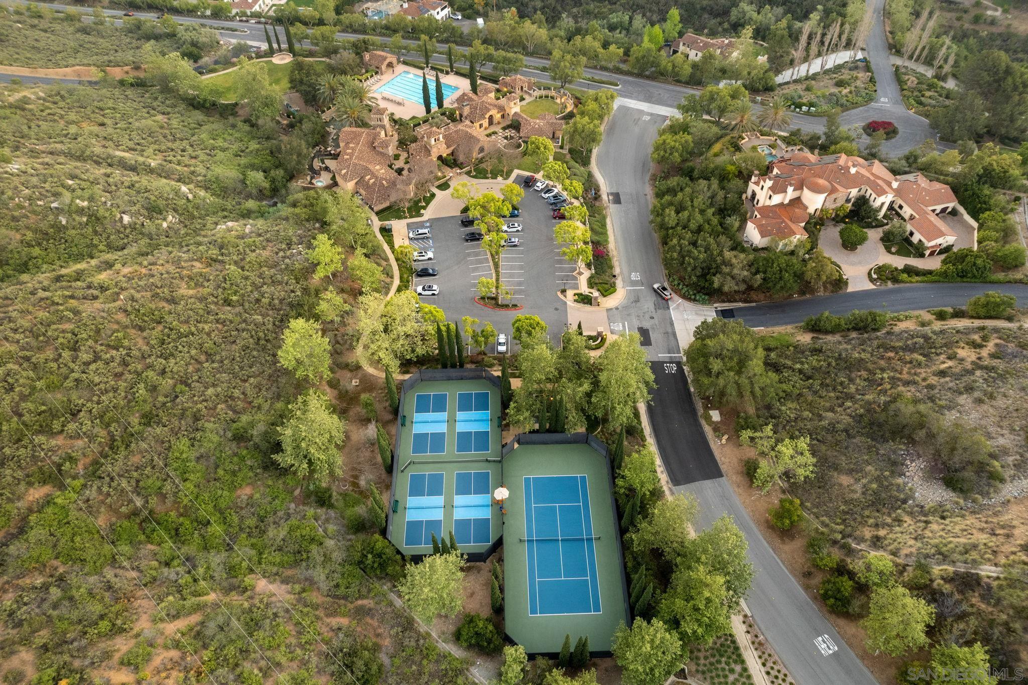 Detail Gallery Image 28 of 30 For 17813  La Amapola, Rancho Santa Fe,  CA 92067 - 5 Beds | 4/1 Baths