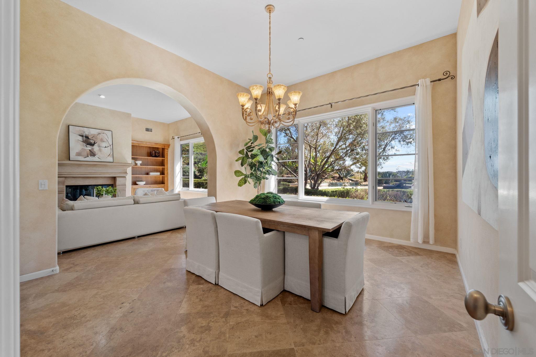 Detail Gallery Image 5 of 30 For 17813  La Amapola, Rancho Santa Fe,  CA 92067 - 5 Beds | 4/1 Baths