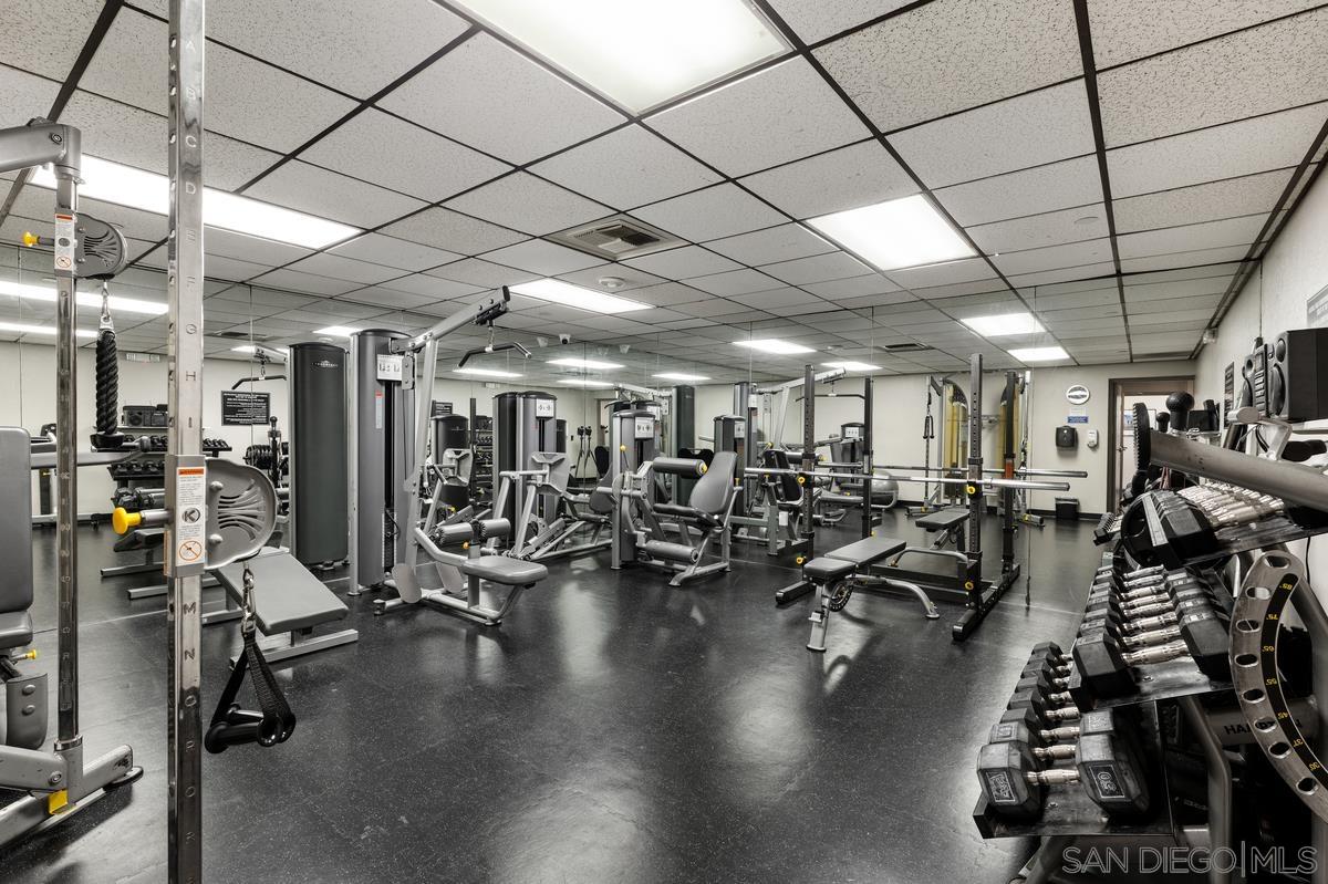 Detail Gallery Image 29 of 44 For 750  State Street  #402,  San Diego,  CA 92101 - 3 Beds | 2 Baths