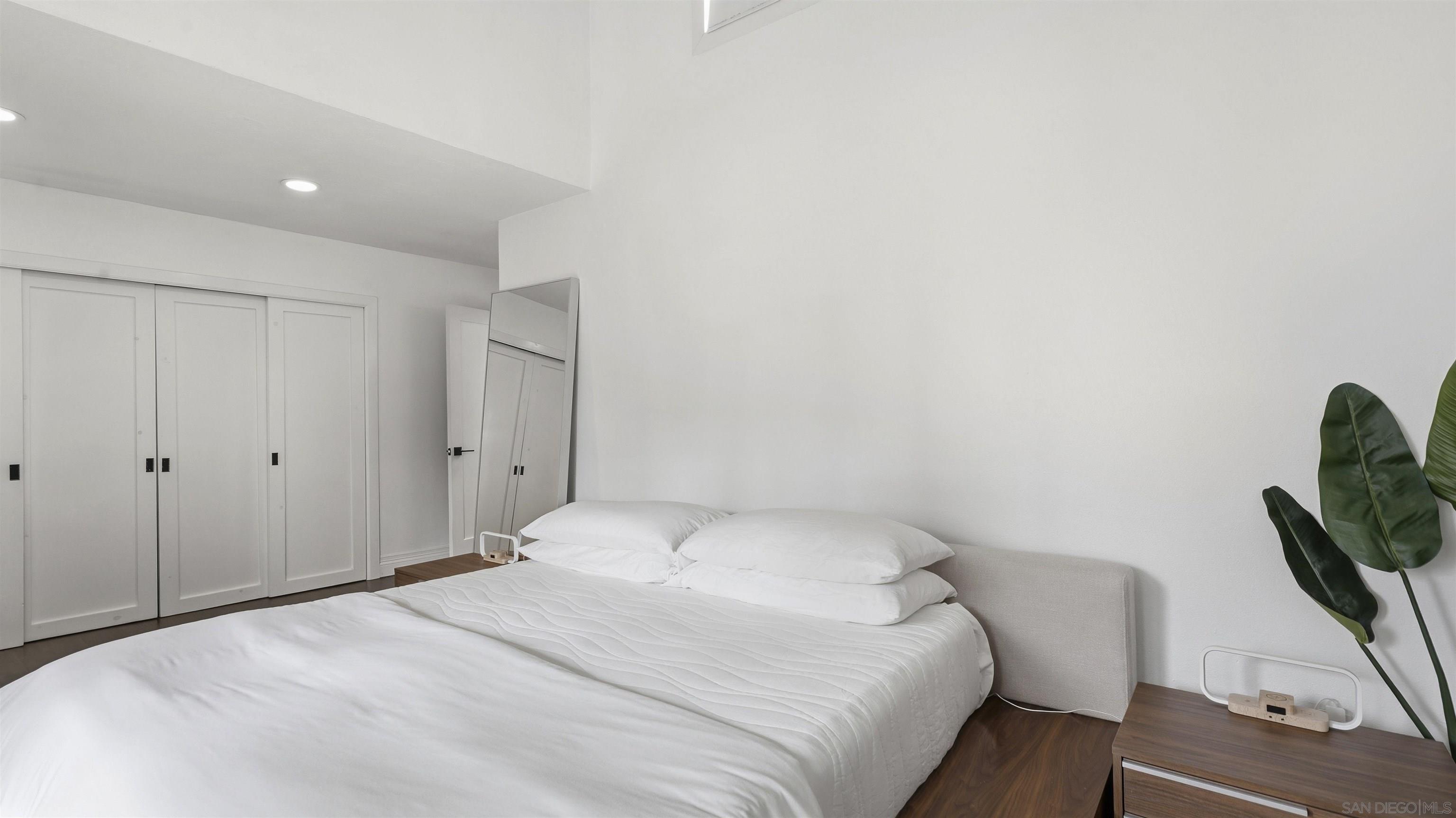 Detail Gallery Image 22 of 43 For 8490  via Sonoma  #10,  La Jolla,  CA 92037 - 2 Beds | 2/1 Baths