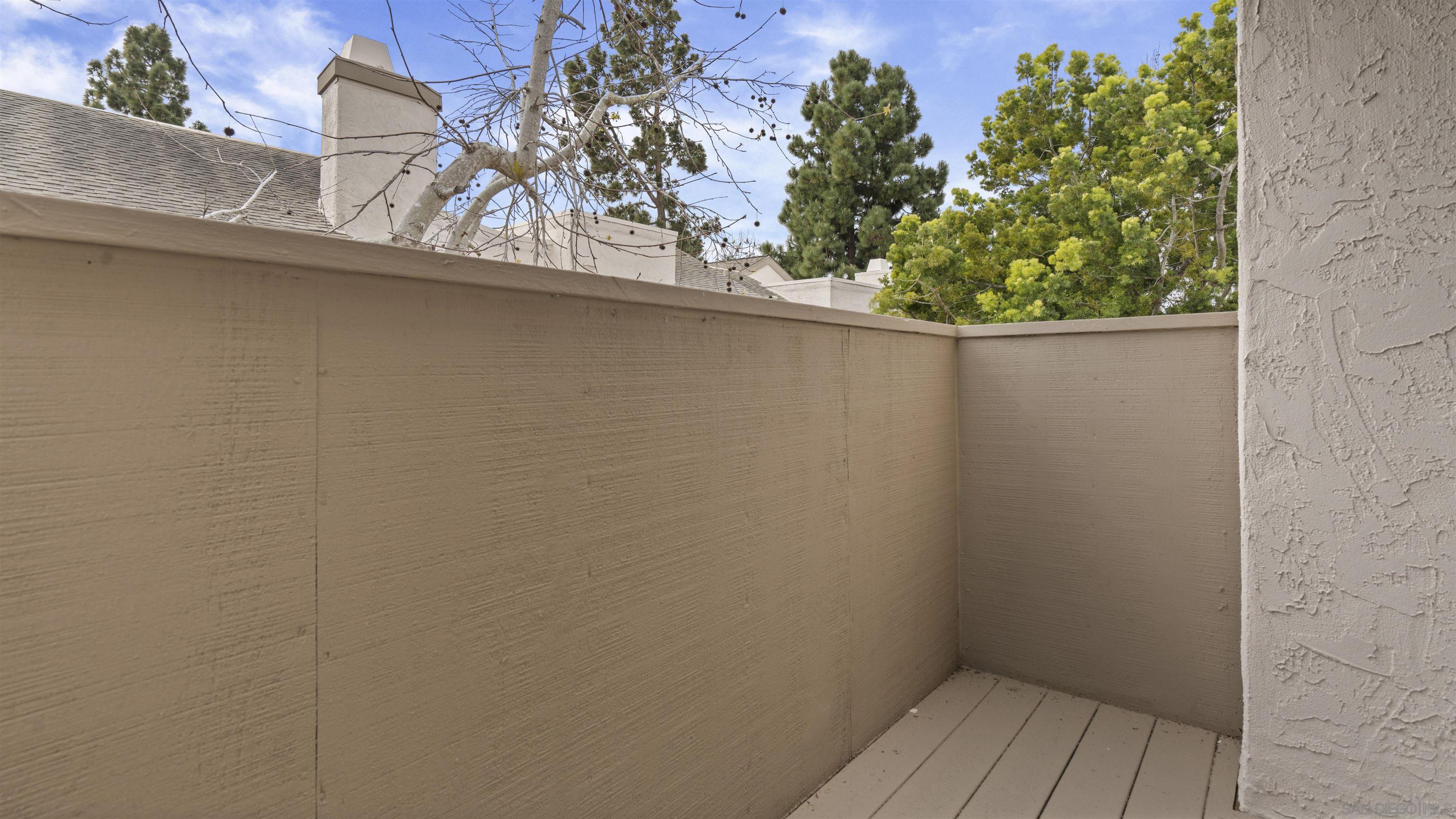 Detail Gallery Image 25 of 43 For 8490  via Sonoma  #10,  La Jolla,  CA 92037 - 2 Beds | 2/1 Baths