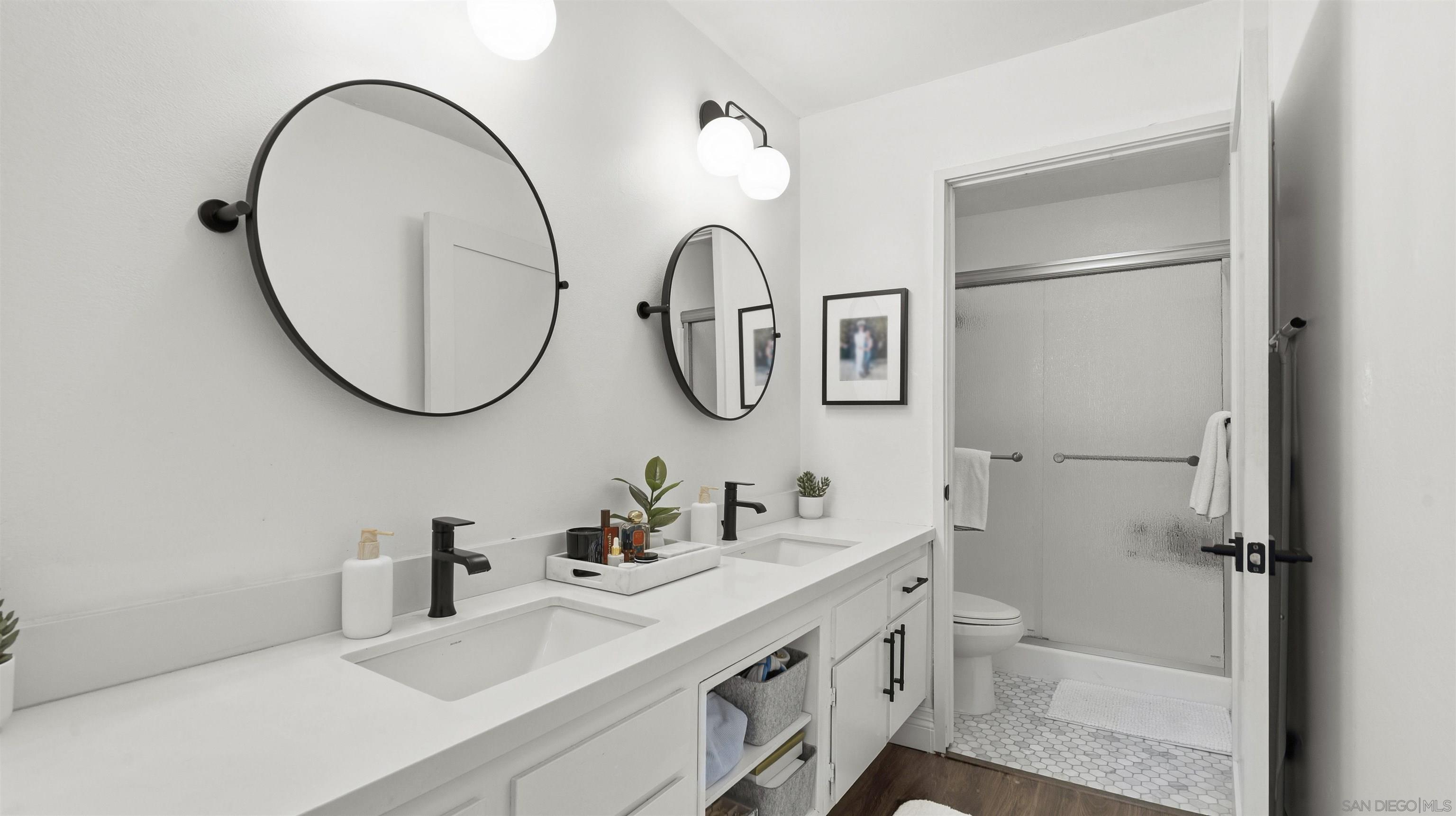 Detail Gallery Image 27 of 43 For 8490  via Sonoma  #10,  La Jolla,  CA 92037 - 2 Beds | 2/1 Baths