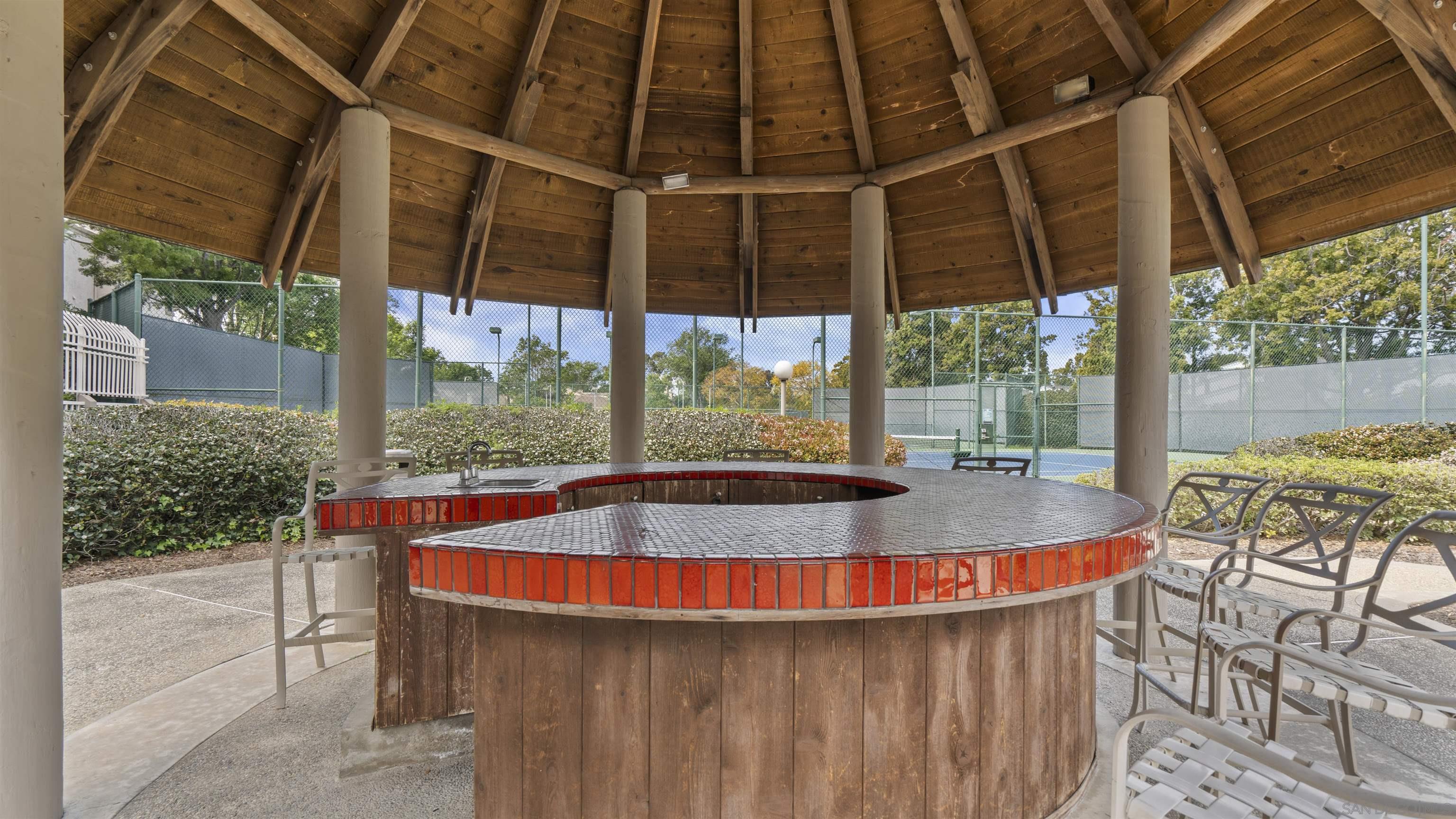 Detail Gallery Image 37 of 43 For 8490  via Sonoma  #10,  La Jolla,  CA 92037 - 2 Beds | 2/1 Baths