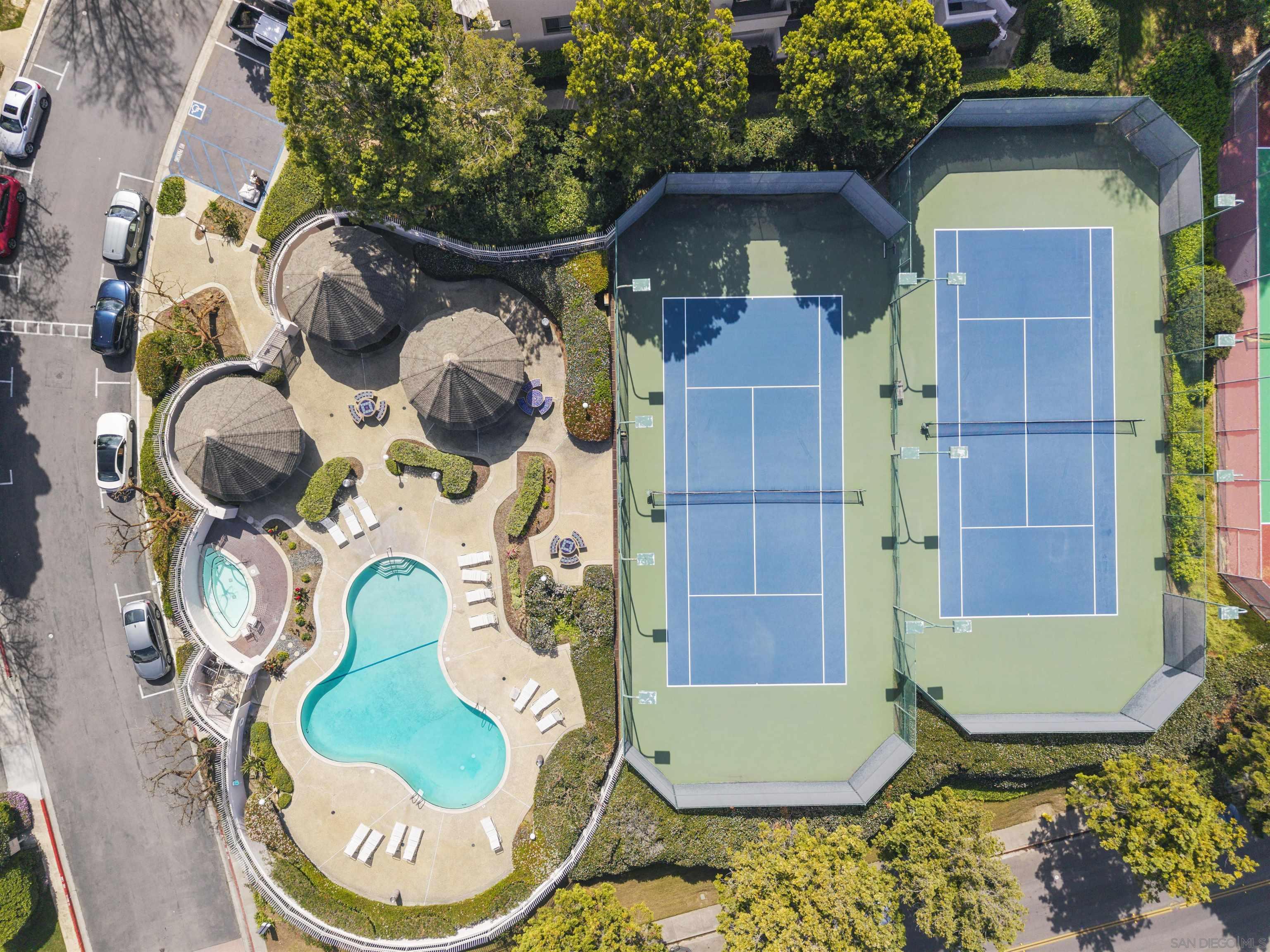 Detail Gallery Image 39 of 43 For 8490  via Sonoma  #10,  La Jolla,  CA 92037 - 2 Beds | 2/1 Baths