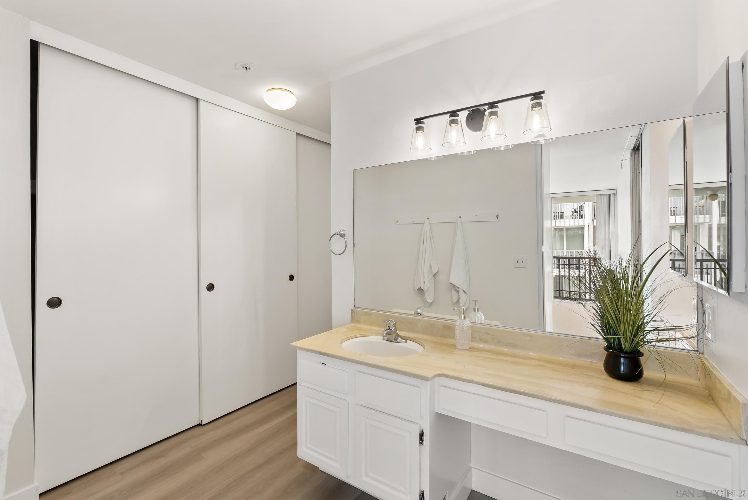 Detail Gallery Image 17 of 33 For 727  Sapphire St  #301,  San Diego,  CA 92109 - 2 Beds | 2 Baths