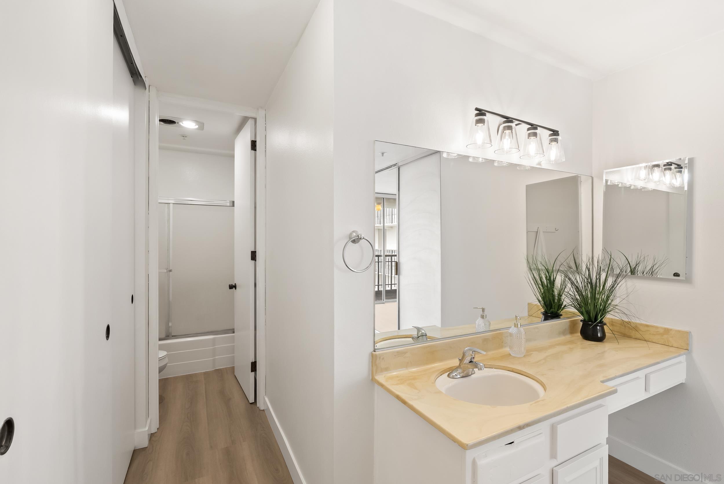 Detail Gallery Image 18 of 33 For 727  Sapphire St  #301,  San Diego,  CA 92109 - 2 Beds | 2 Baths