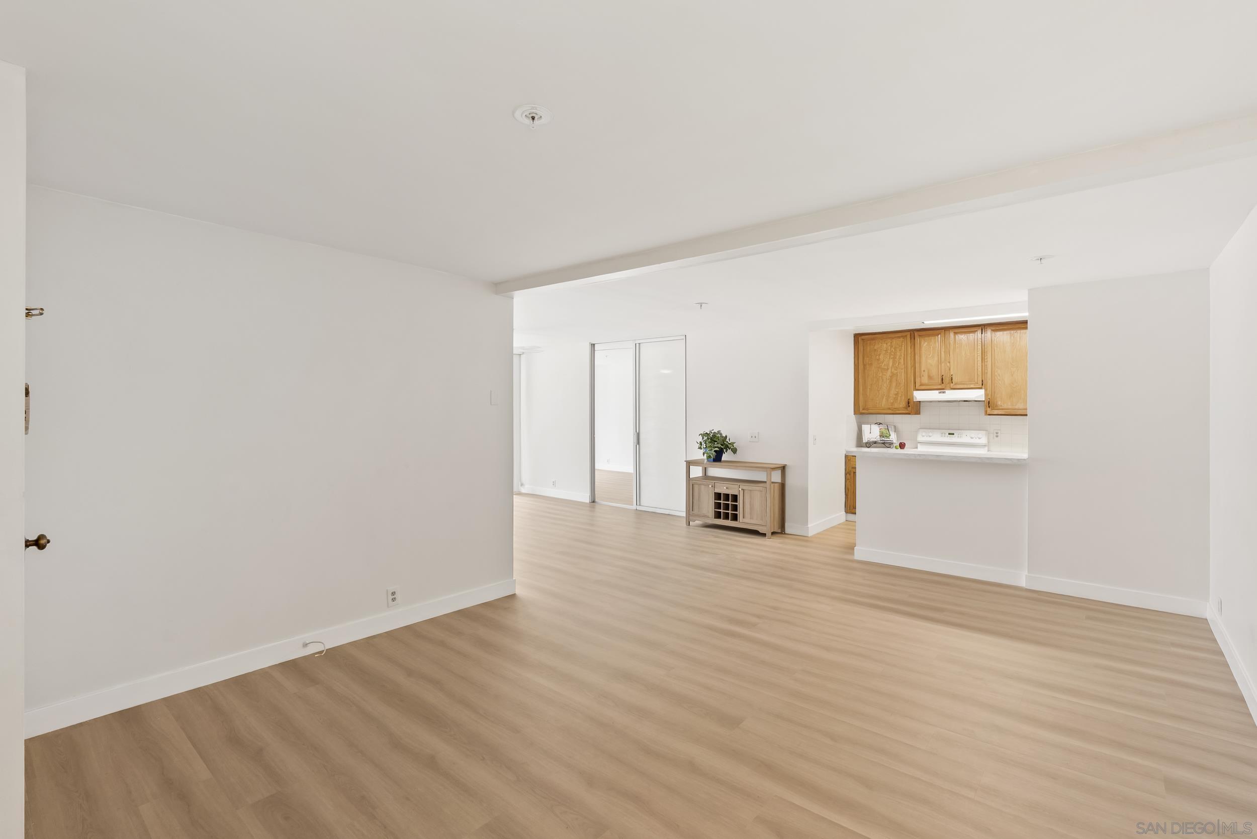 Detail Gallery Image 6 of 33 For 727  Sapphire St  #301,  San Diego,  CA 92109 - 2 Beds | 2 Baths