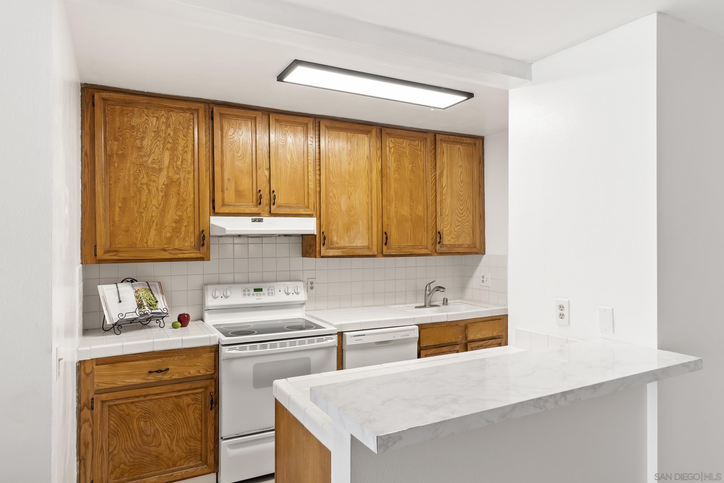 Detail Gallery Image 9 of 33 For 727  Sapphire St  #301,  San Diego,  CA 92109 - 2 Beds | 2 Baths