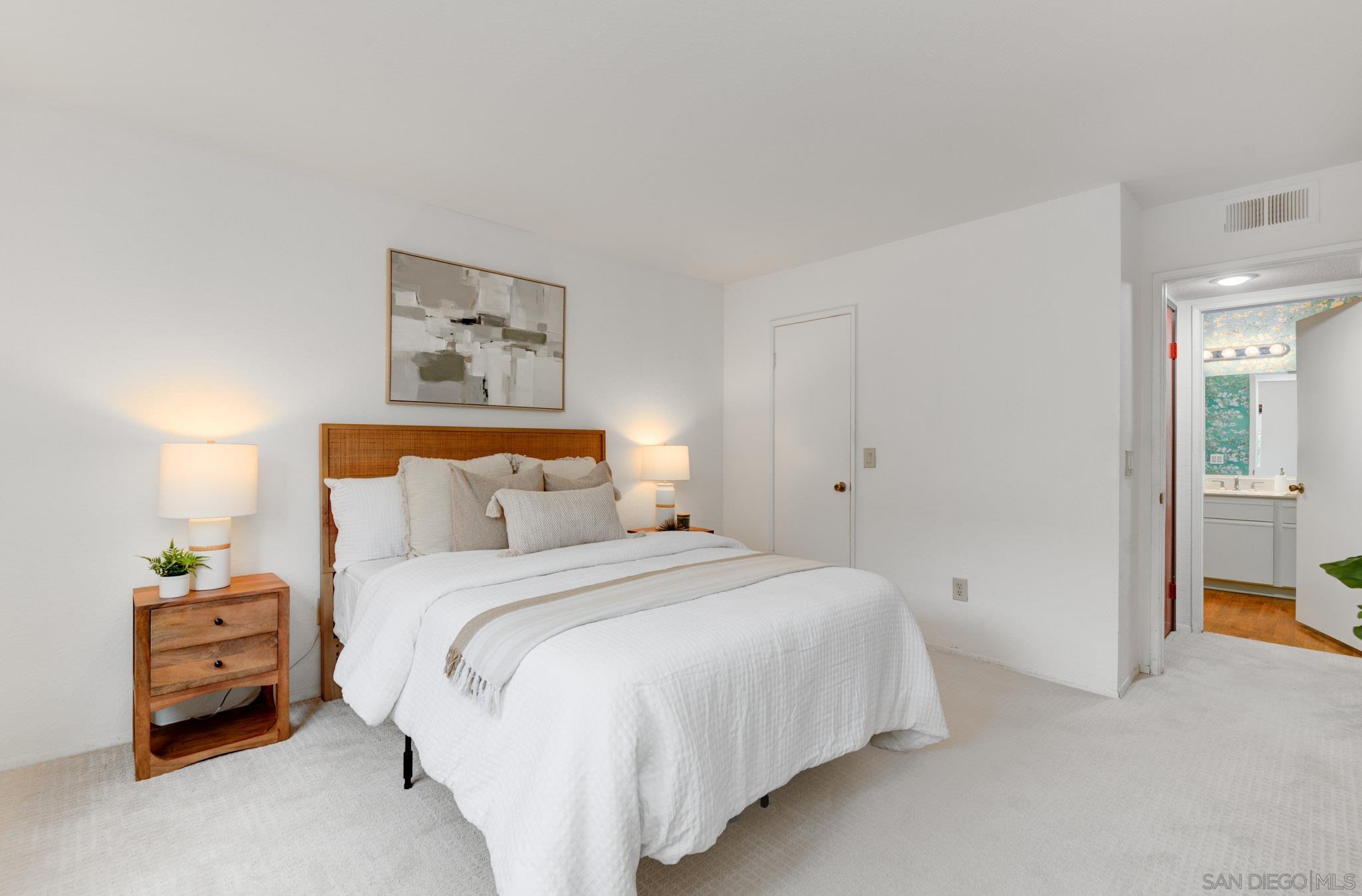 Detail Gallery Image 18 of 32 For 11325  Avenida De Los Lobos  a,  San Diego,  CA 92127 - 1 Beds | 1 Baths