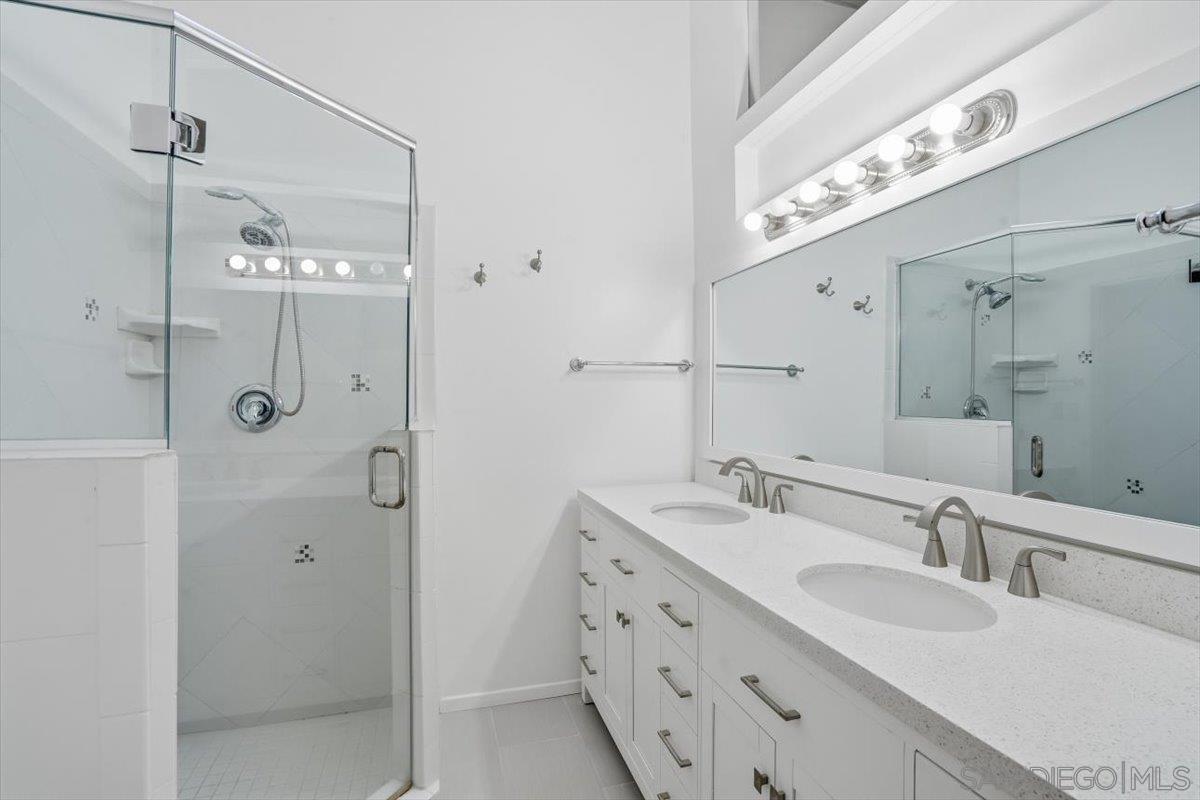 Detail Gallery Image 19 of 40 For 4985  Pacifica, San Diego,  CA 92109 - 4 Beds | 2 Baths