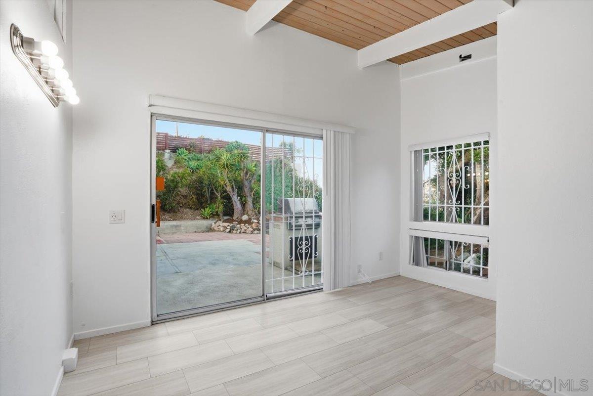 Detail Gallery Image 25 of 40 For 4985  Pacifica, San Diego,  CA 92109 - 4 Beds | 2 Baths