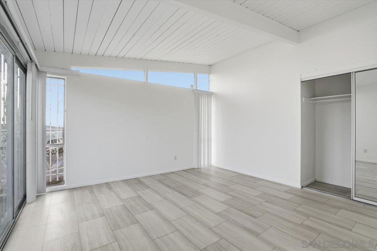 Detail Gallery Image 27 of 40 For 4985  Pacifica, San Diego,  CA 92109 - 4 Beds | 2 Baths