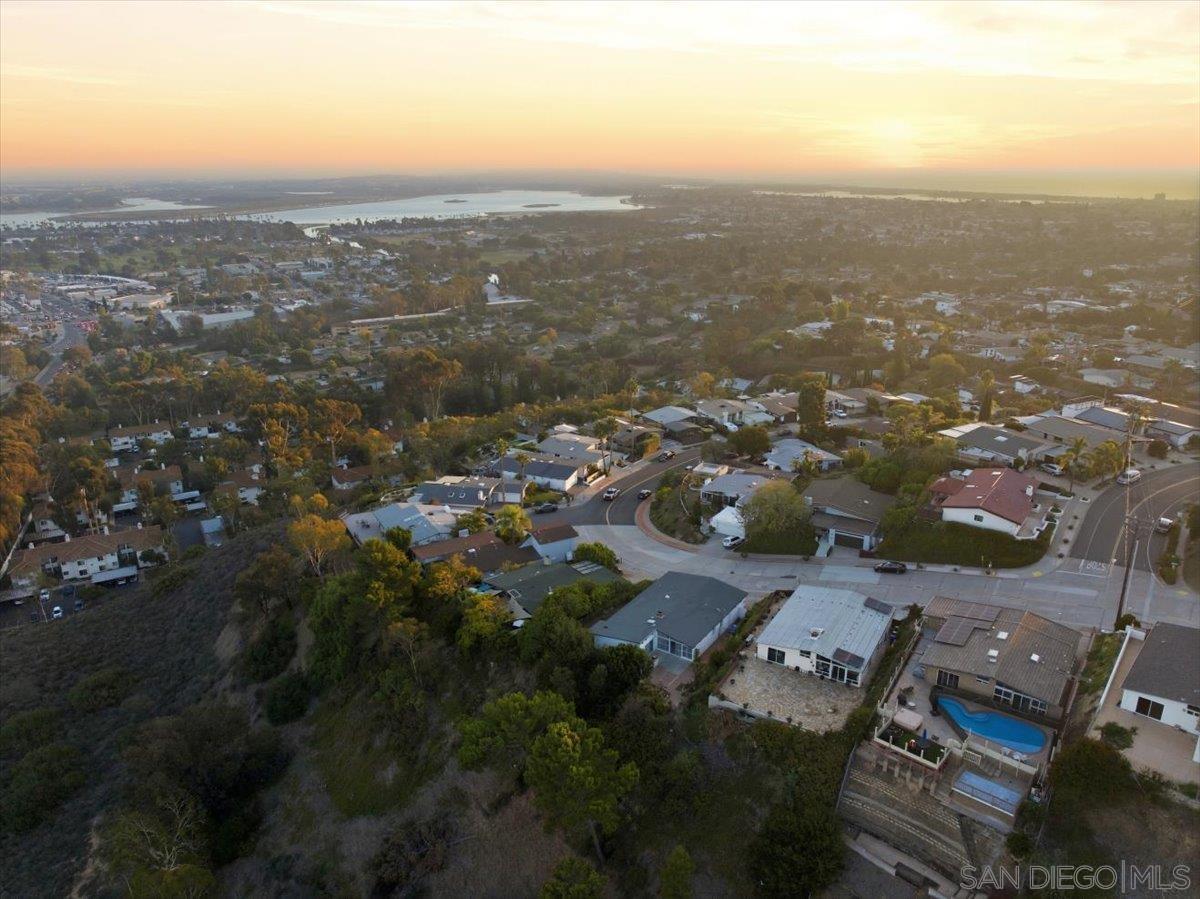 Detail Gallery Image 39 of 40 For 4985  Pacifica, San Diego,  CA 92109 - 4 Beds | 2 Baths