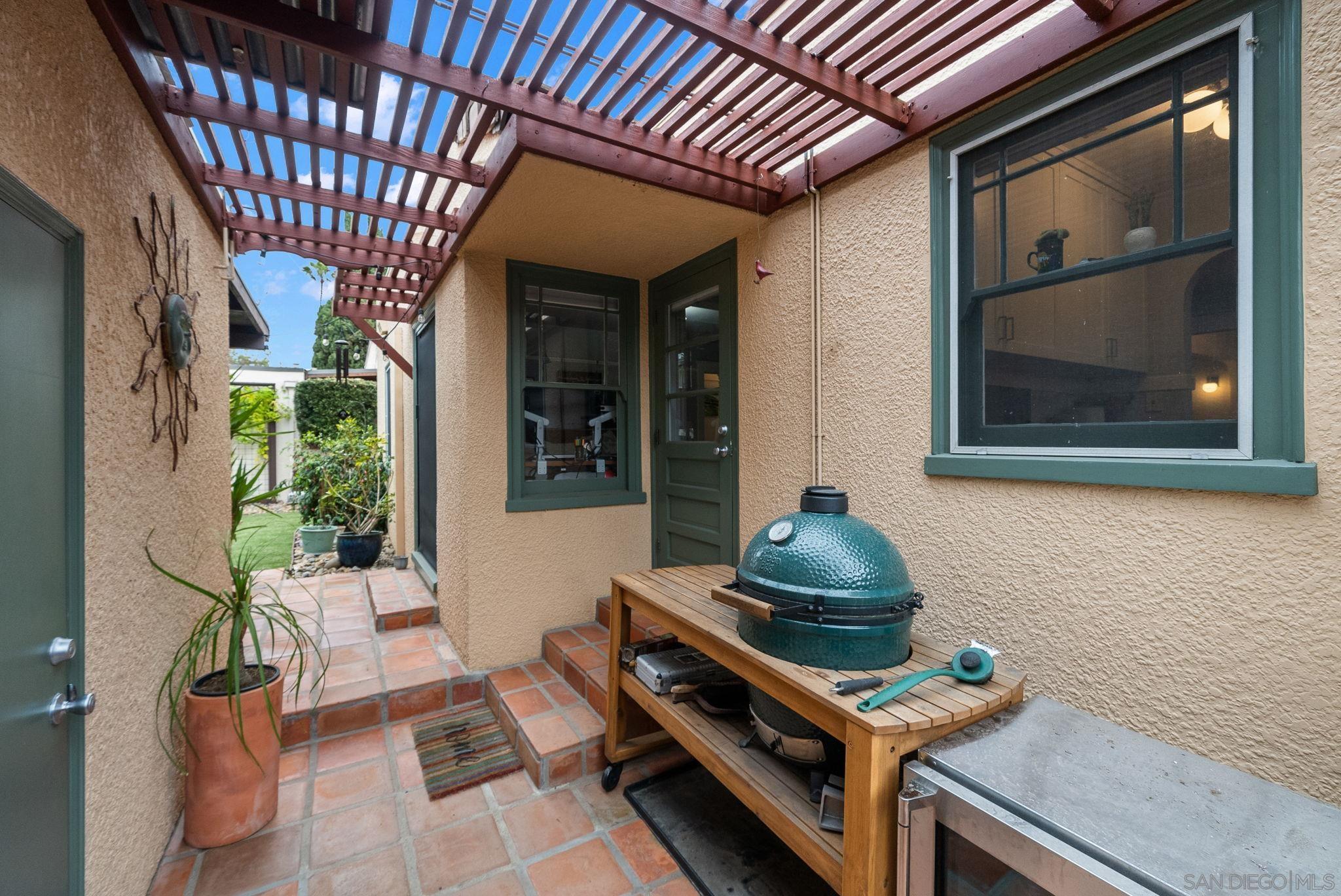 Detail Gallery Image 21 of 34 For 4202  Madison Avenue, San Diego,  CA 92116 - 3 Beds | 1 Baths