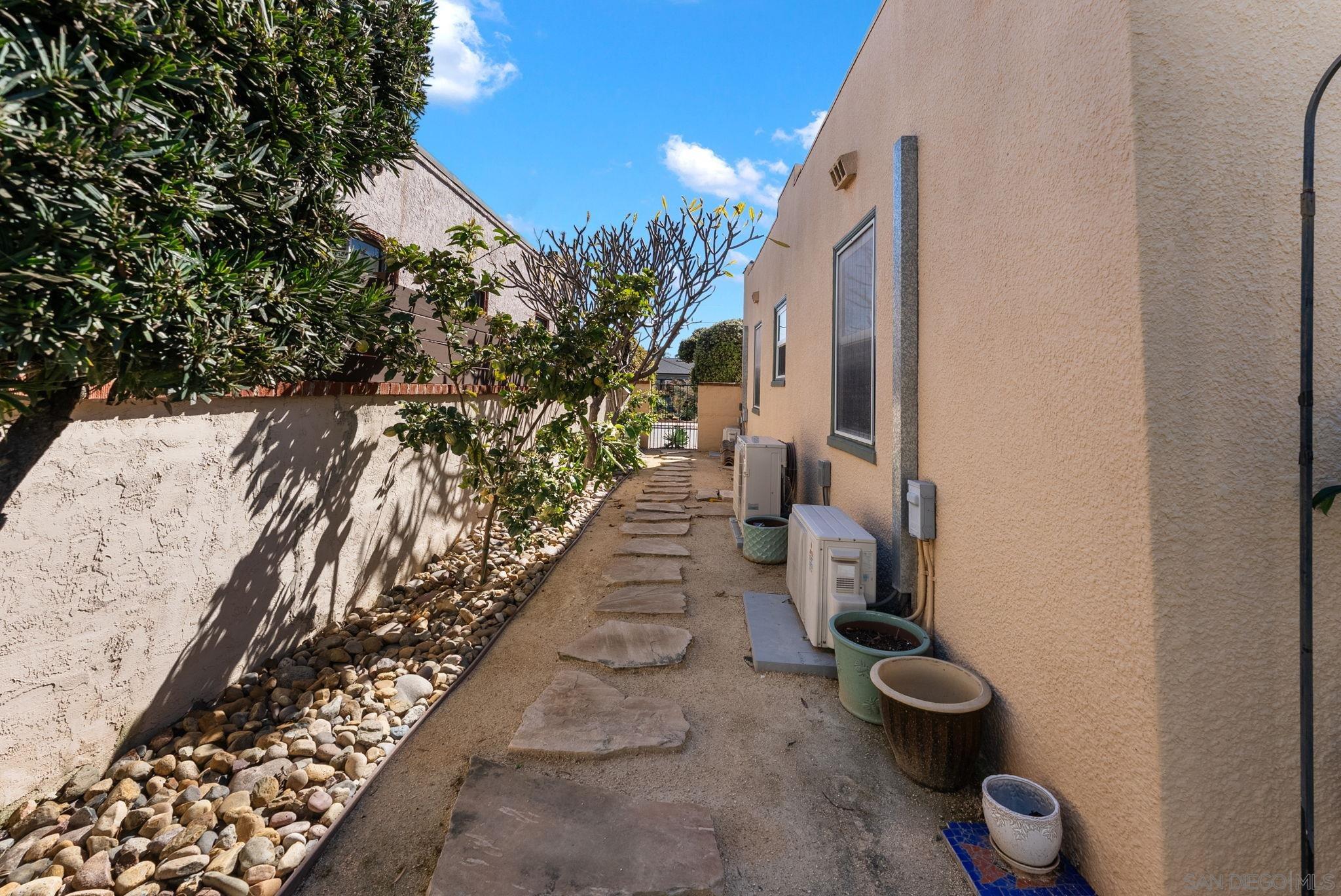 Detail Gallery Image 30 of 34 For 4202  Madison Avenue, San Diego,  CA 92116 - 3 Beds | 1 Baths