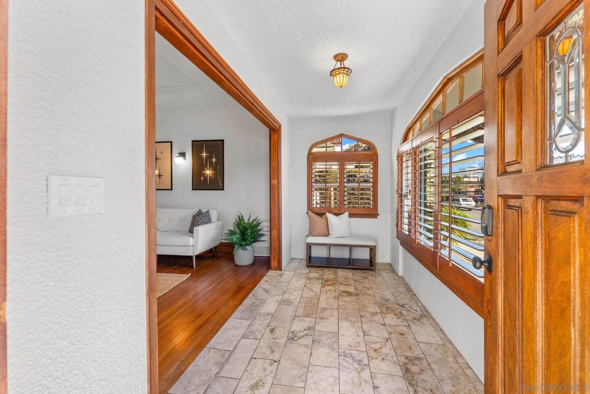 Detail Gallery Image 4 of 34 For 4202  Madison Avenue, San Diego,  CA 92116 - 3 Beds | 1 Baths