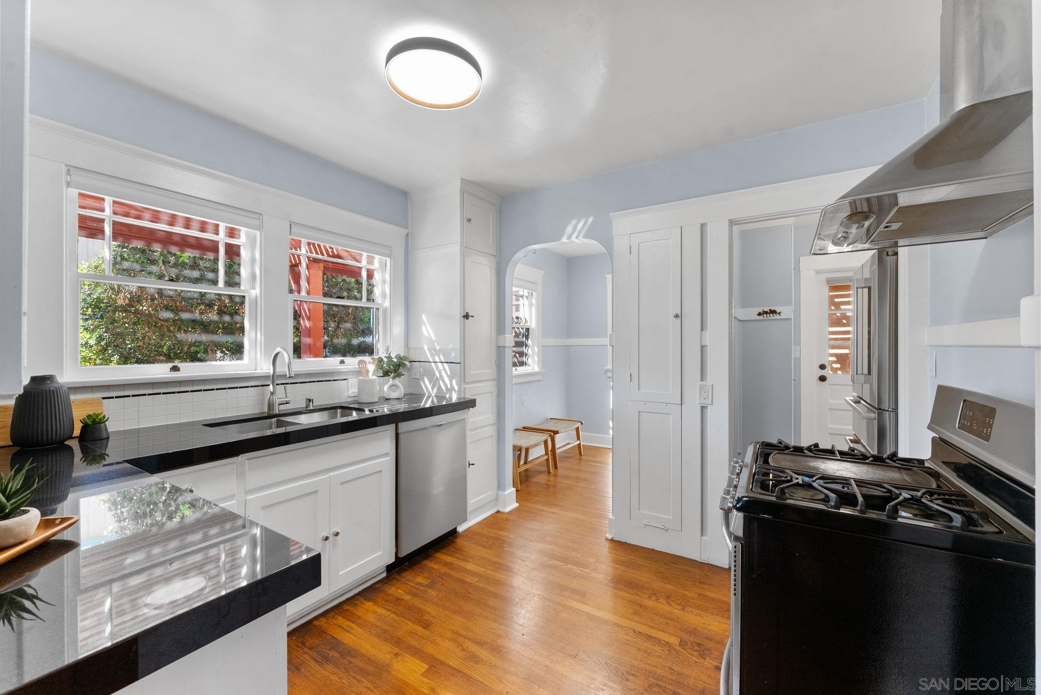 Detail Gallery Image 10 of 34 For 4202  Madison Avenue, San Diego,  CA 92116 - 3 Beds | 1 Baths