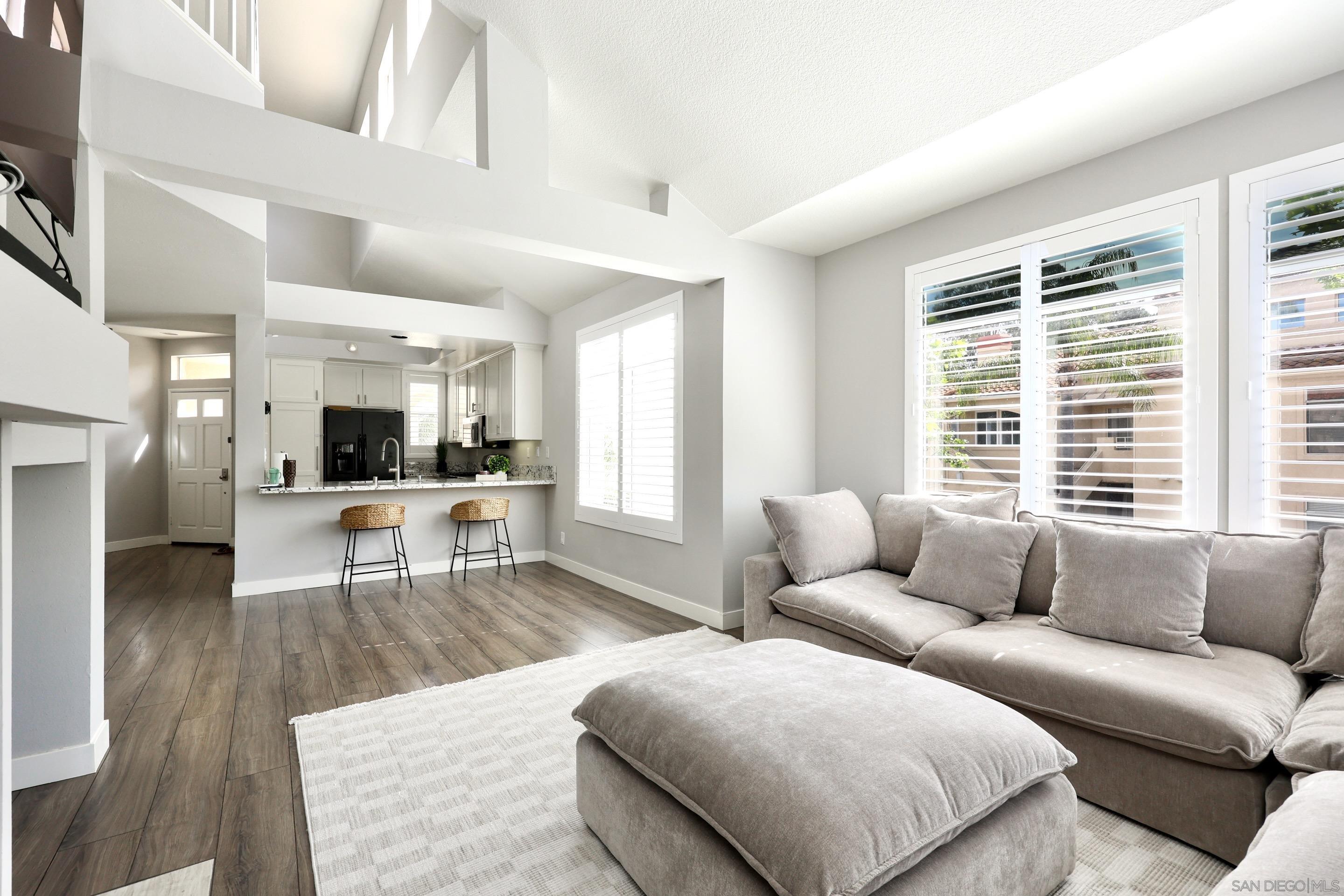 Detail Gallery Image 1 of 41 For 3140  Castelar Court  #202,  Corona,  CA 92882 - 3 Beds | 2 Baths