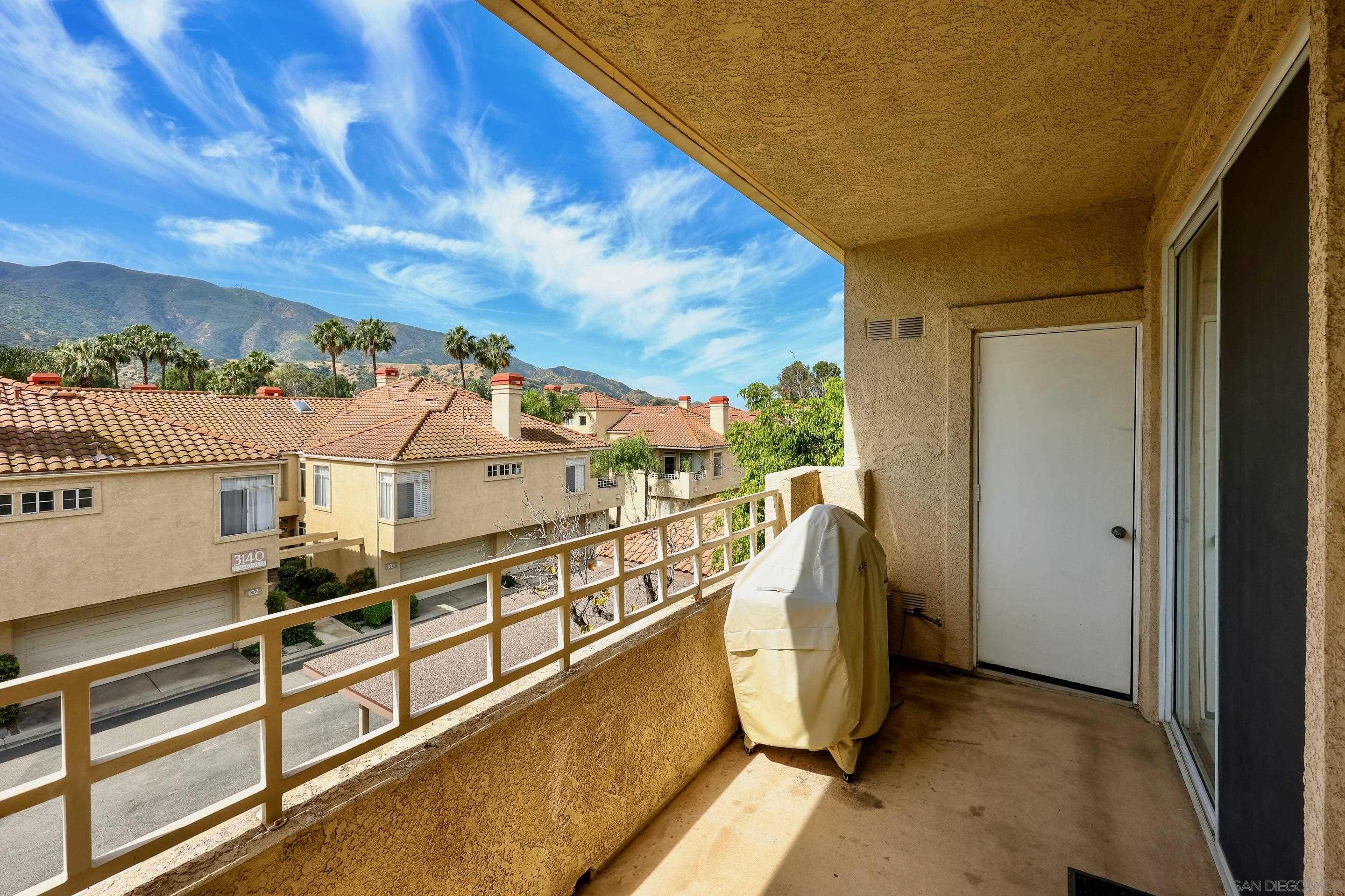 Detail Gallery Image 15 of 41 For 3140  Castelar Court  #202,  Corona,  CA 92882 - 3 Beds | 2 Baths