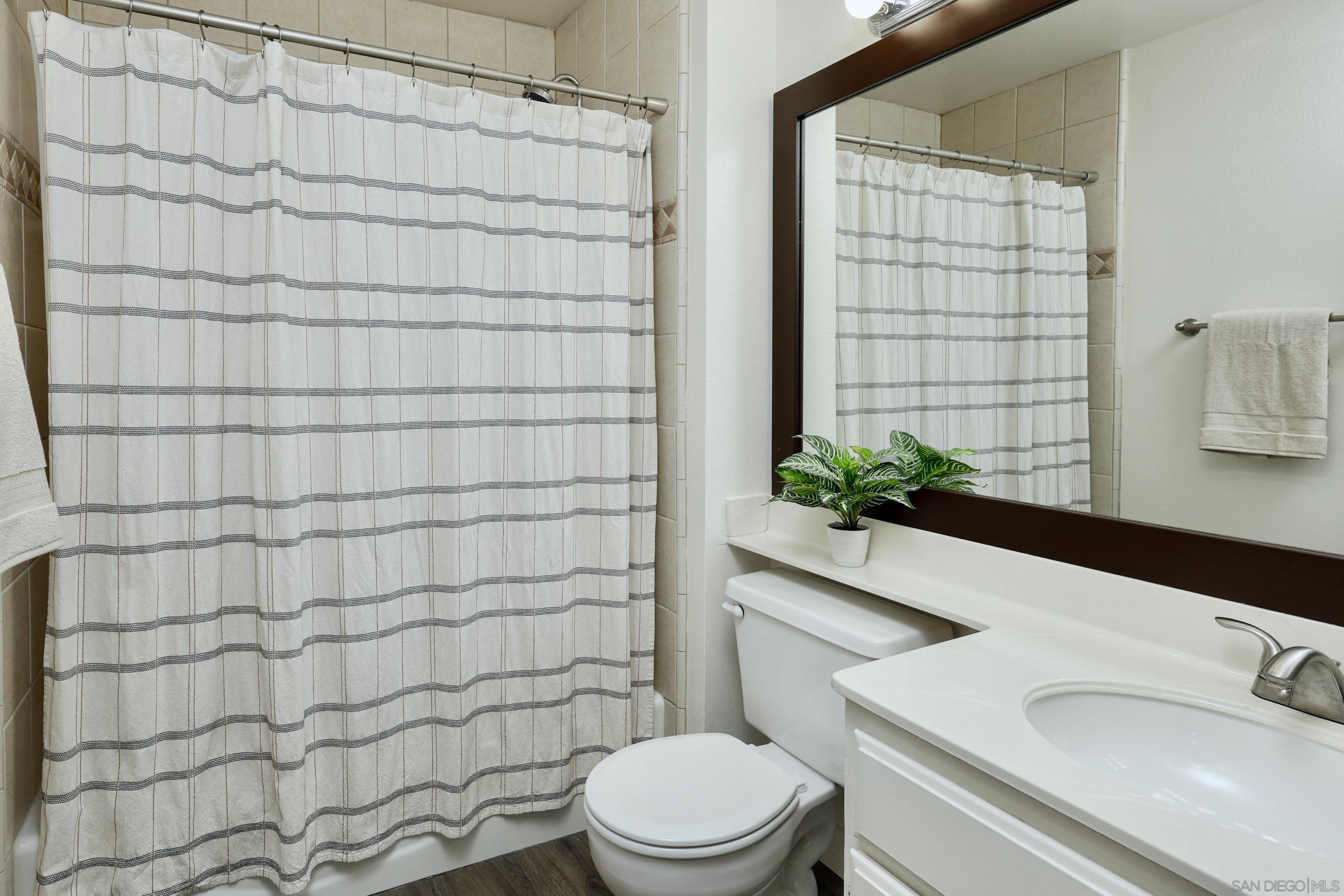 Detail Gallery Image 27 of 41 For 3140  Castelar Court  #202,  Corona,  CA 92882 - 3 Beds | 2 Baths