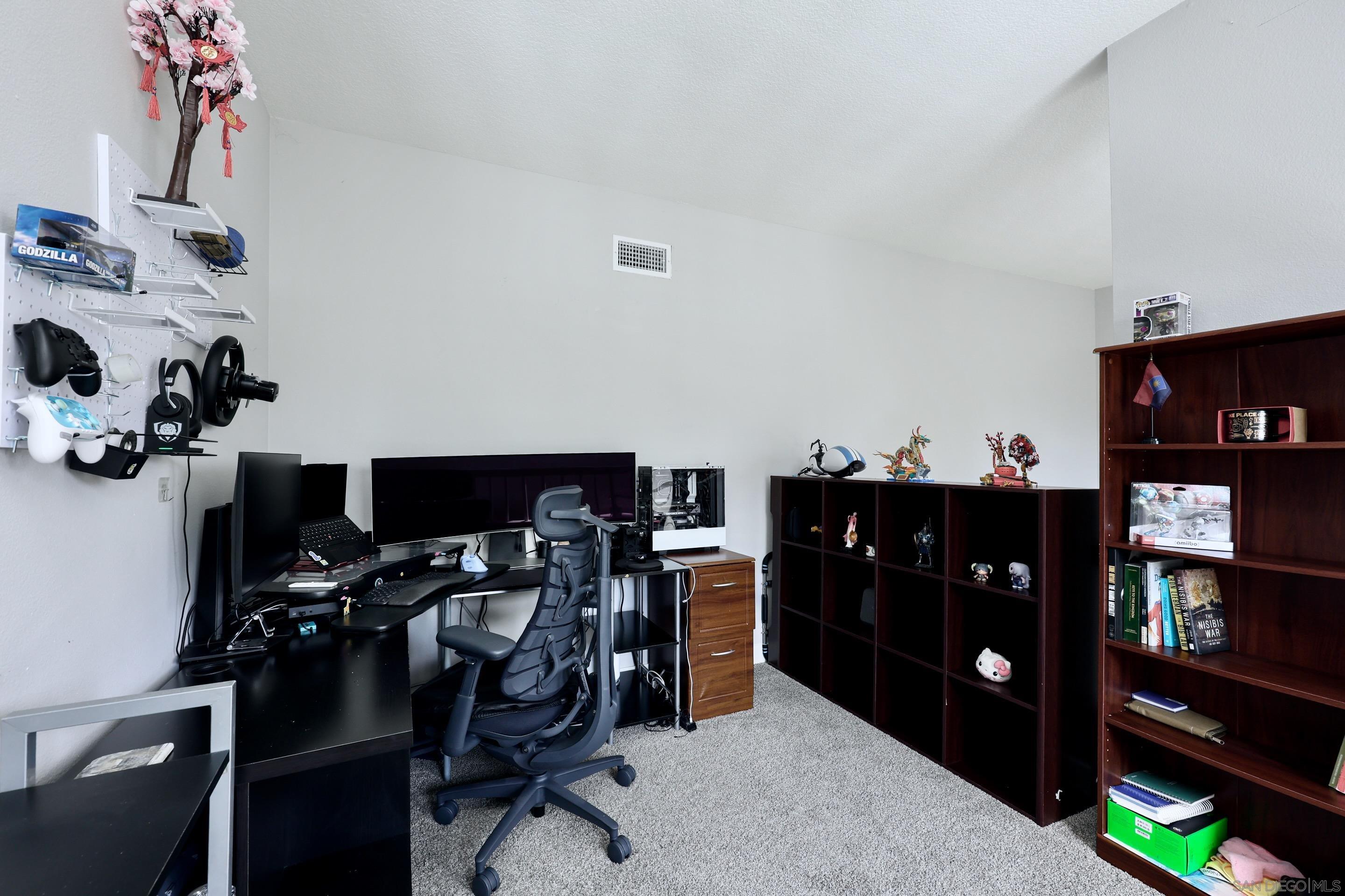 Detail Gallery Image 28 of 41 For 3140  Castelar Court  #202,  Corona,  CA 92882 - 3 Beds | 2 Baths