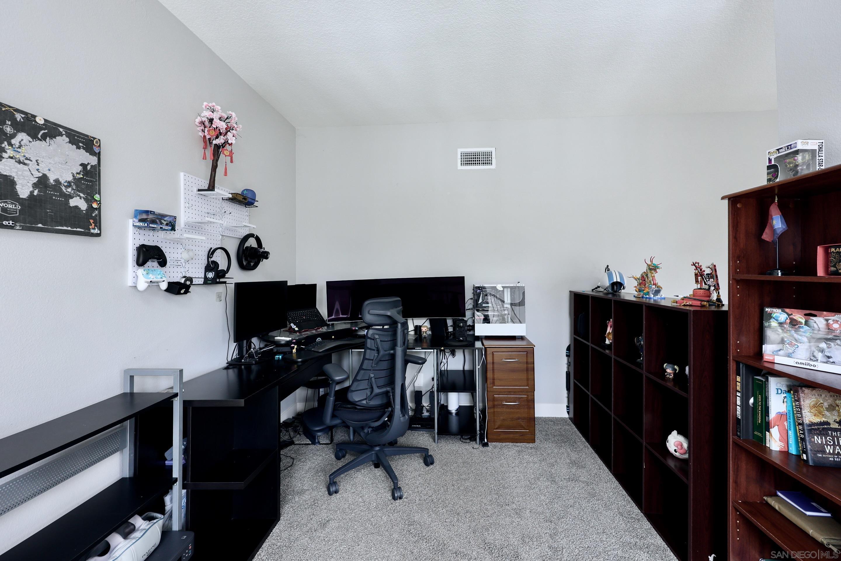 Detail Gallery Image 29 of 41 For 3140  Castelar Court  #202,  Corona,  CA 92882 - 3 Beds | 2 Baths