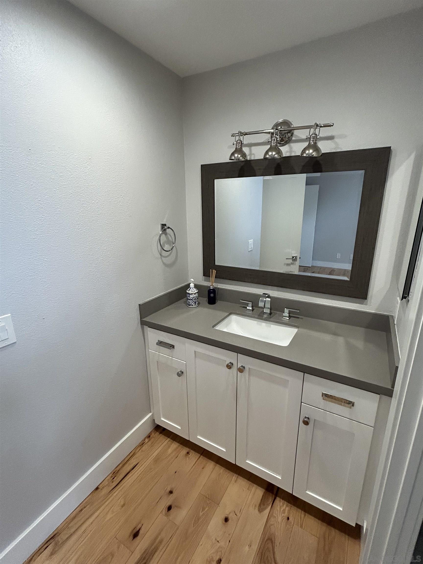 Detail Gallery Image 11 of 28 For 4672  Kansas Street  #3,  San Diego,  CA 92116 - 3 Beds | 2 Baths