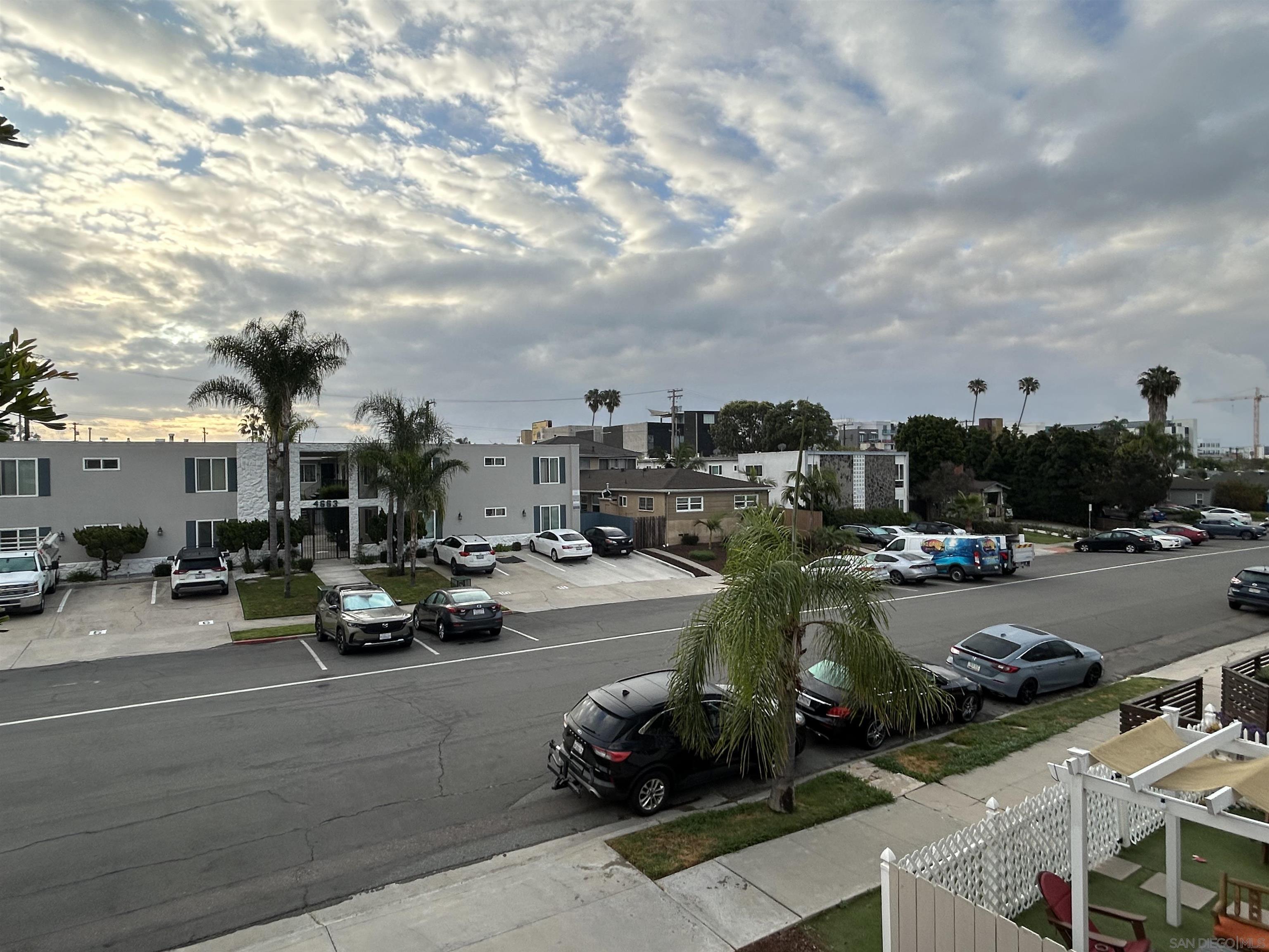 Detail Gallery Image 17 of 28 For 4672  Kansas Street  #3,  San Diego,  CA 92116 - 3 Beds | 2 Baths