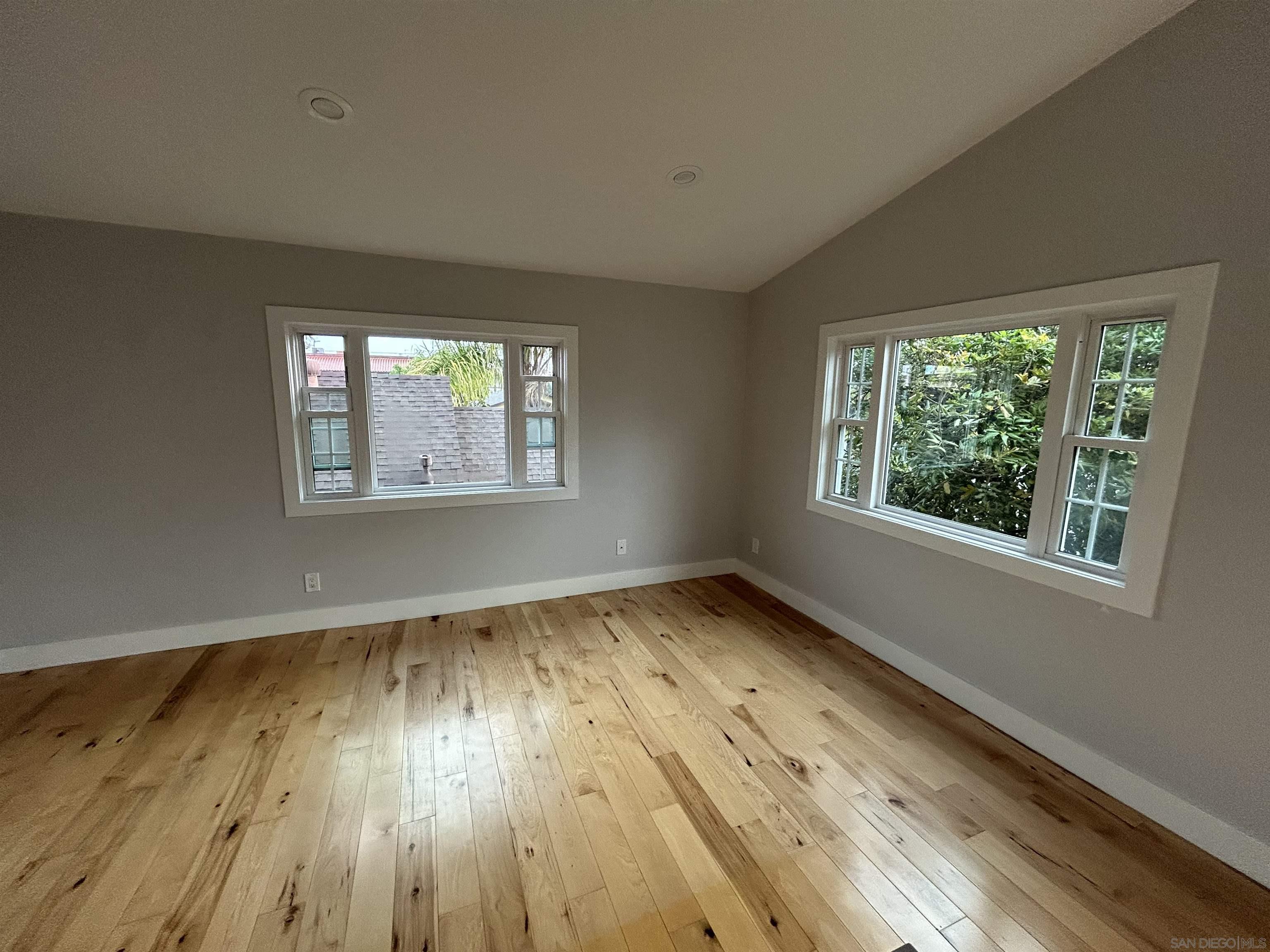 Detail Gallery Image 3 of 28 For 4672  Kansas Street  #3,  San Diego,  CA 92116 - 3 Beds | 2 Baths