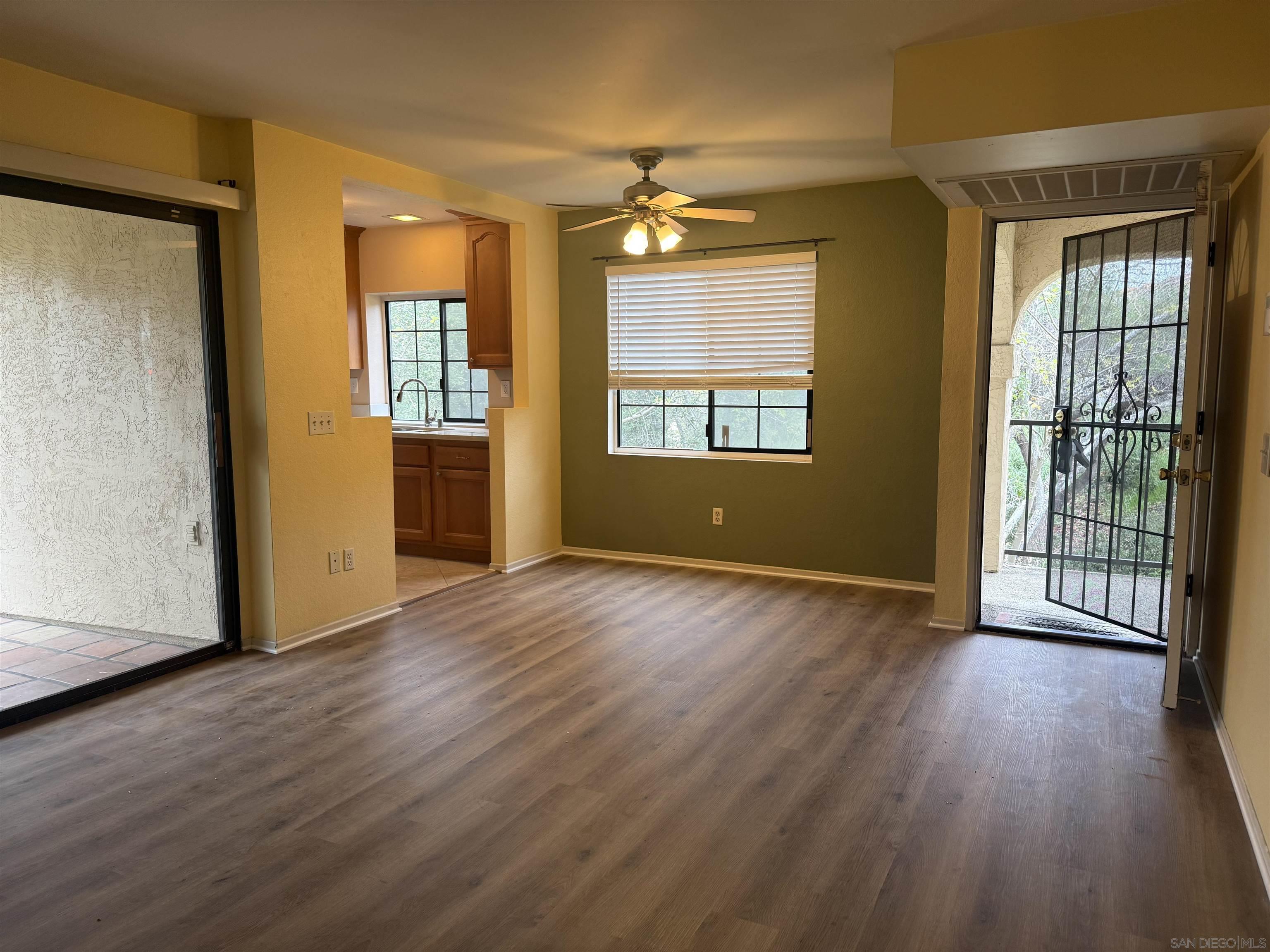 Detail Gallery Image 4 of 42 For 13294  Wimberly  228, San Diego,  CA 92128 - 2 Beds | 2 Baths