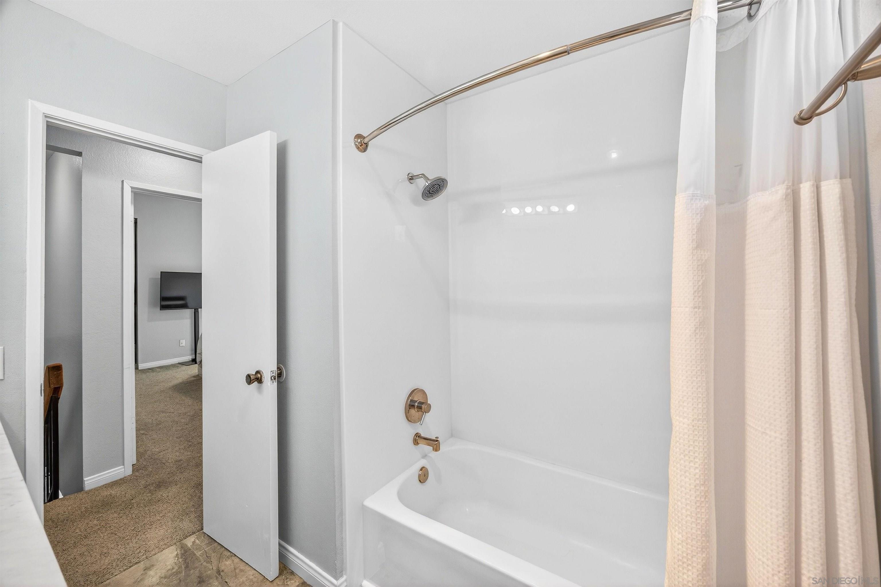 Detail Gallery Image 31 of 57 For 736 N Mollison Ave  #D,  El Cajon,  CA 92021 - 2 Beds | 1/1 Baths