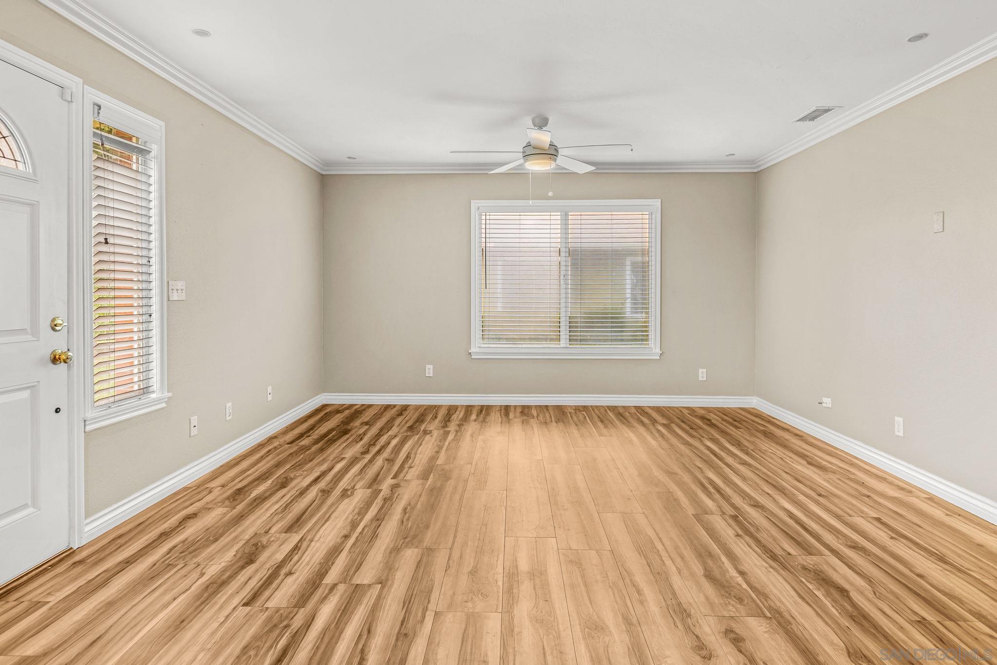 Detail Gallery Image 4 of 22 For 10401  Caminito Rimini, San Diego,  CA 92129 - 2 Beds | 1 Baths