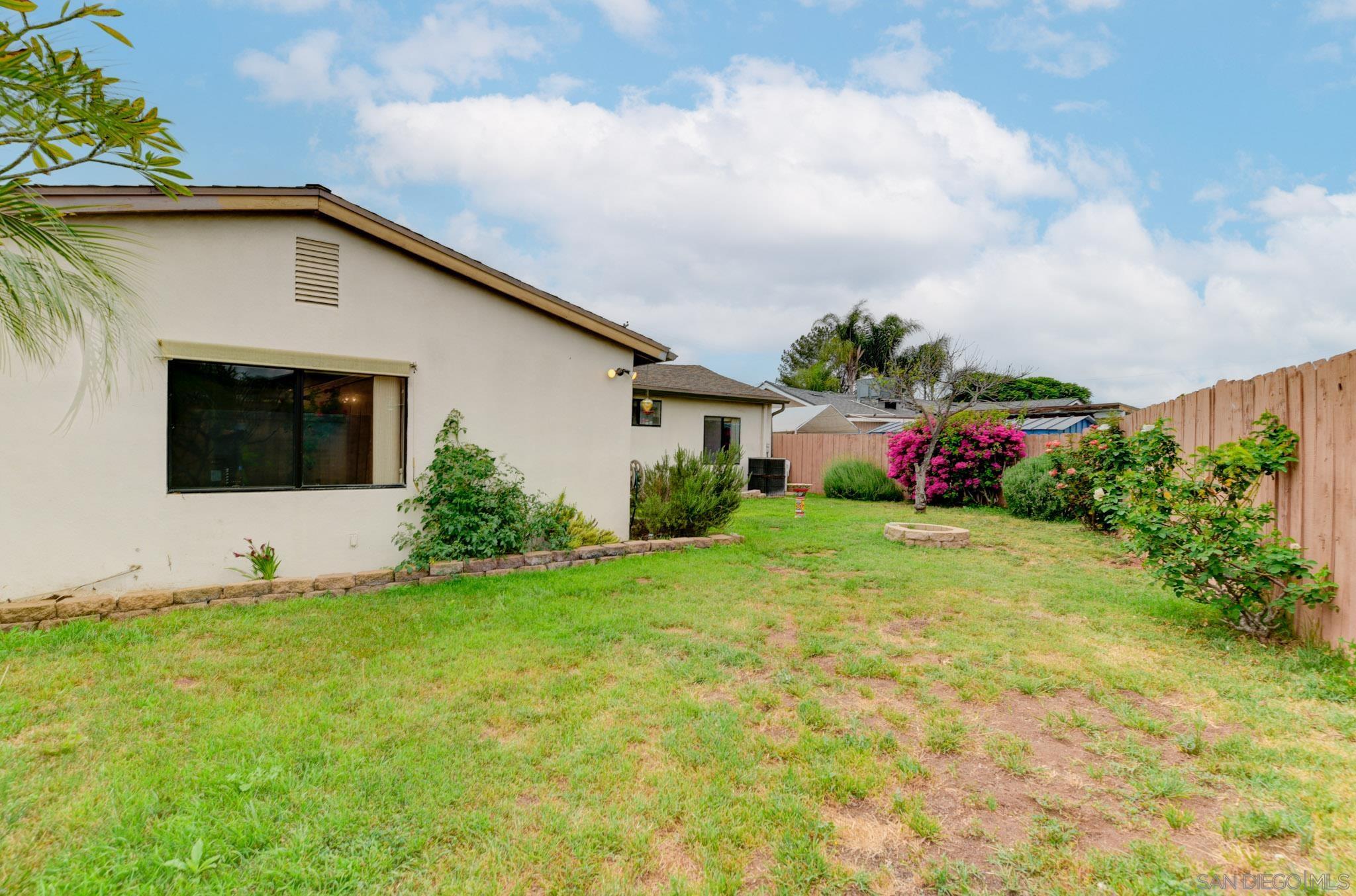 Detail Gallery Image 13 of 24 For 567  Brighthaven, El Cajon,  CA 92019 - 3 Beds | 1/1 Baths