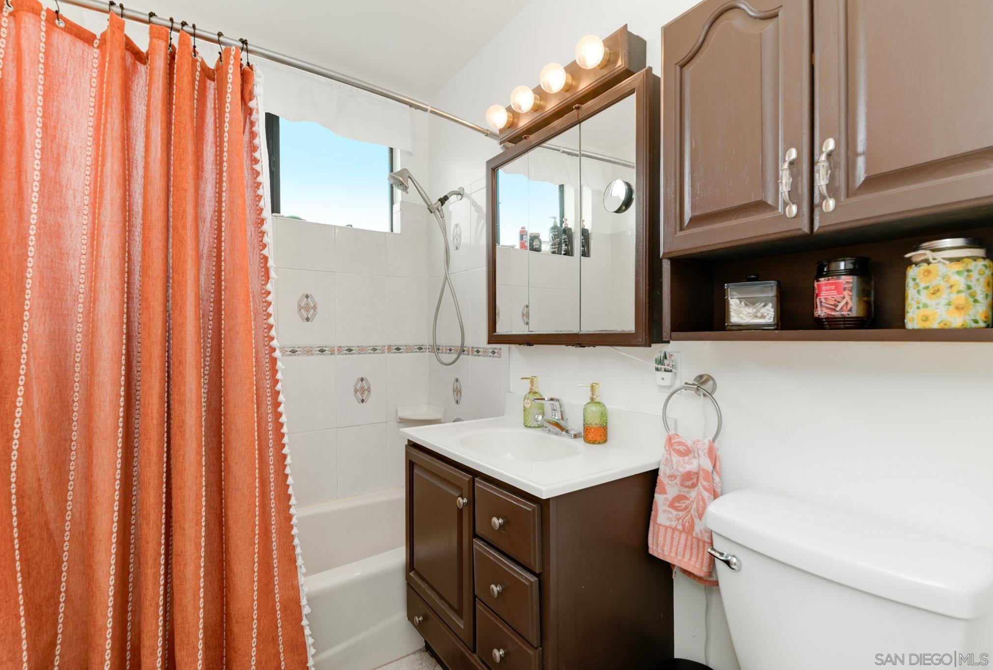 Detail Gallery Image 17 of 24 For 567  Brighthaven, El Cajon,  CA 92019 - 3 Beds | 1/1 Baths