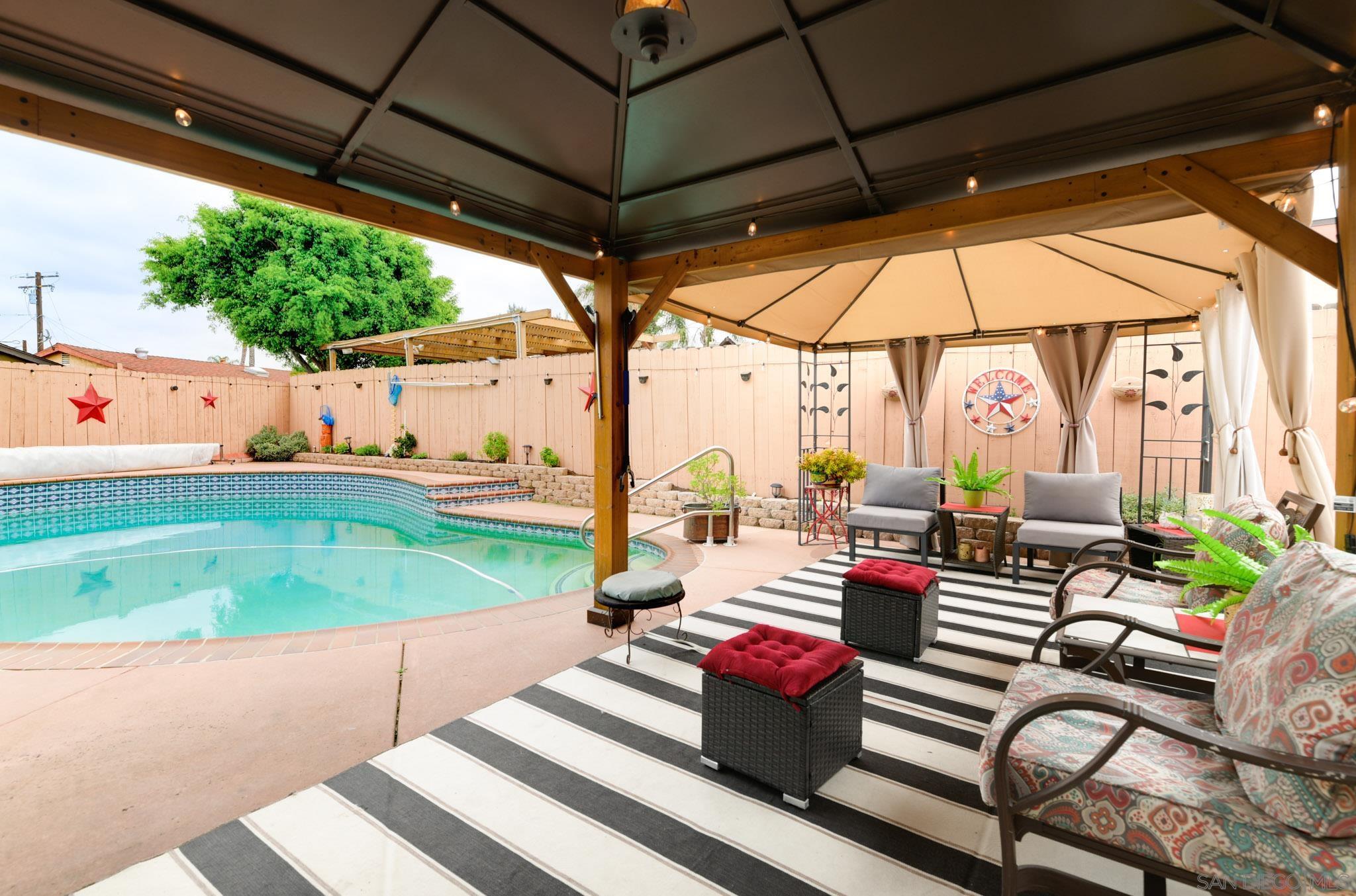 Detail Gallery Image 8 of 24 For 567  Brighthaven, El Cajon,  CA 92019 - 3 Beds | 1/1 Baths