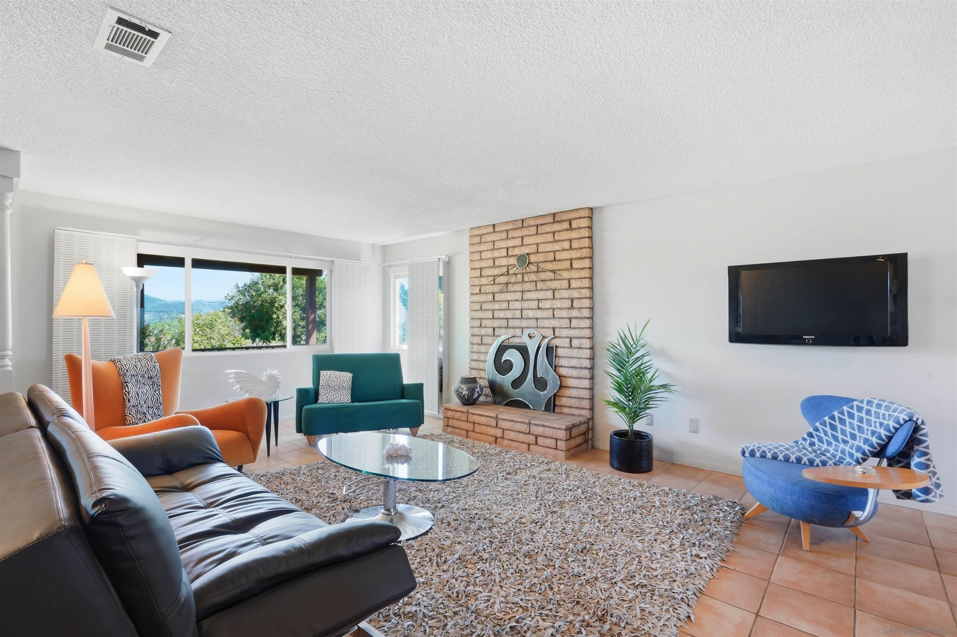 Detail Gallery Image 5 of 30 For 2384  Glenn Rd, Fallbrook,  CA 92028 - 3 Beds | 2 Baths