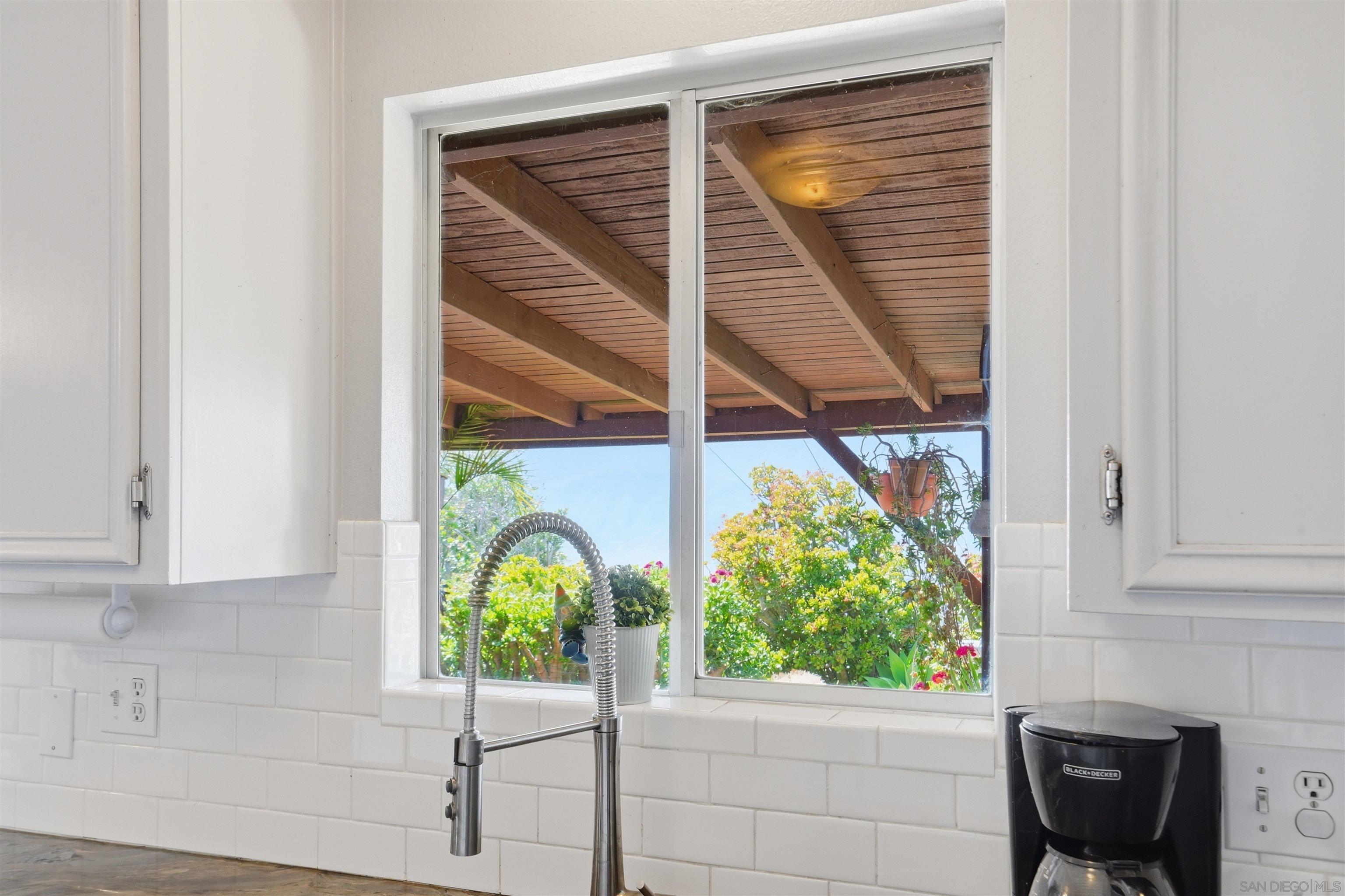 Detail Gallery Image 10 of 30 For 2384  Glenn Rd, Fallbrook,  CA 92028 - 3 Beds | 2 Baths