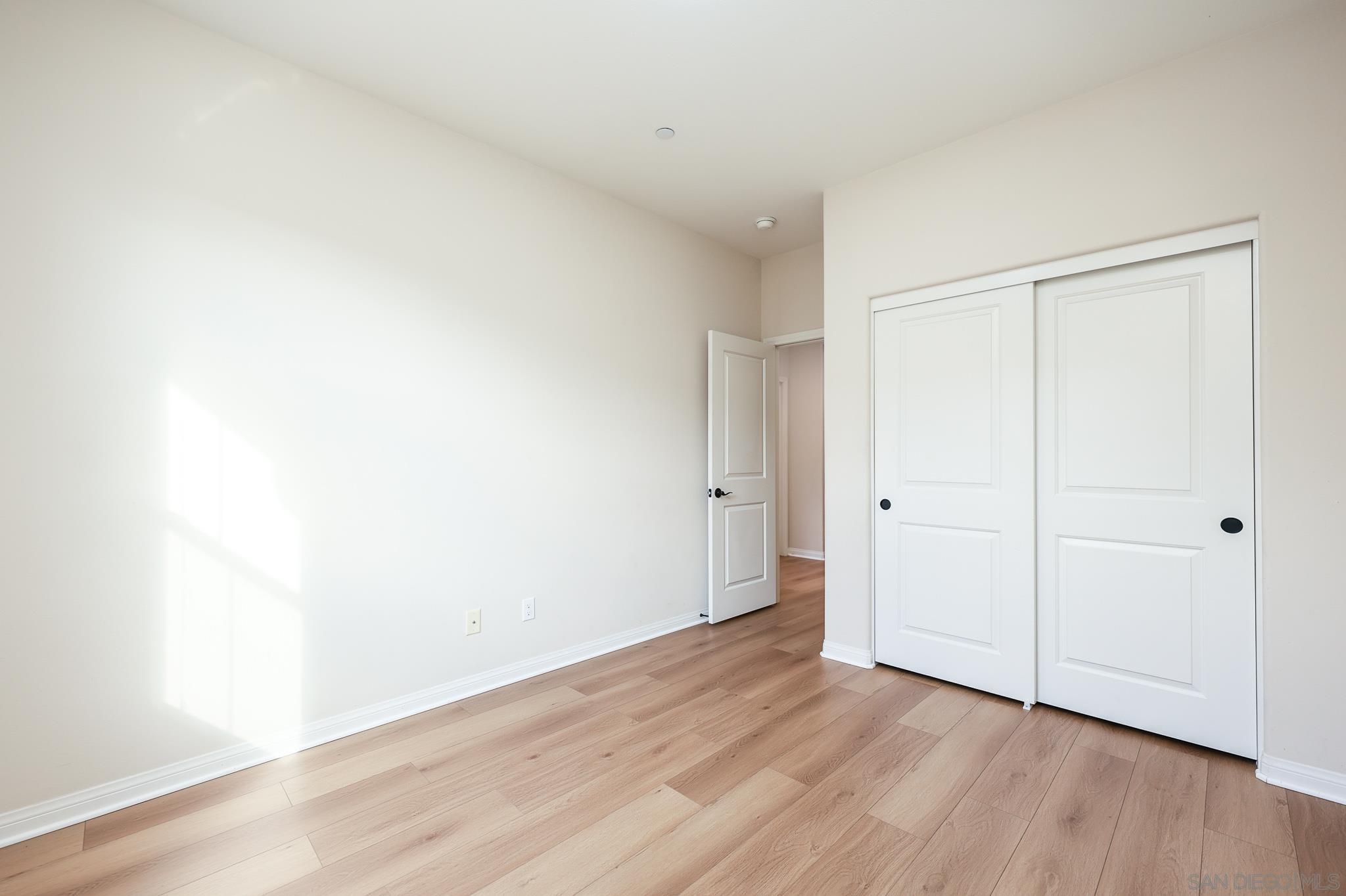 Detail Gallery Image 14 of 36 For 15965  Parkview Loop, San Diego,  CA 92127 - 3 Beds | 2/1 Baths