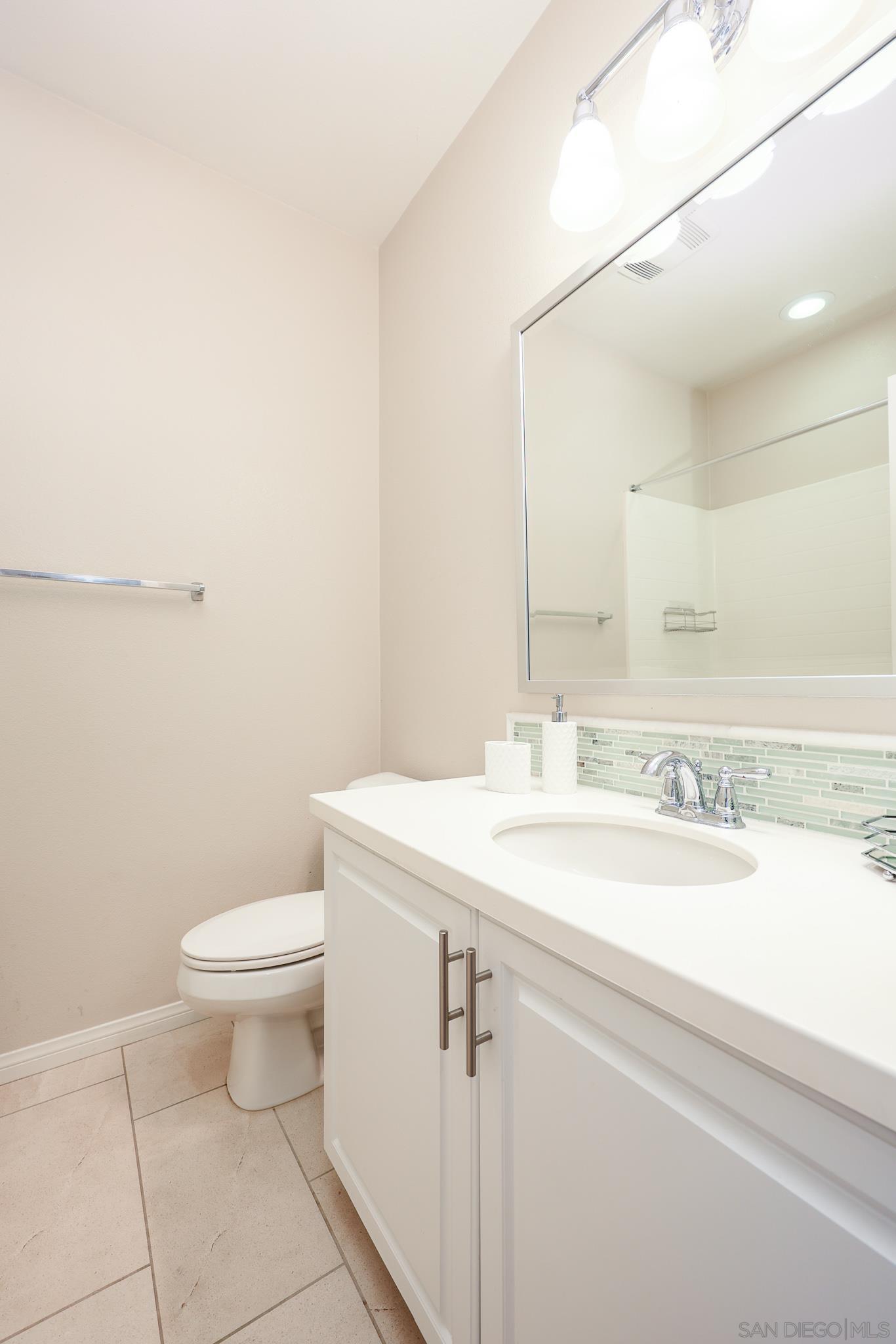Detail Gallery Image 17 of 36 For 15965  Parkview Loop, San Diego,  CA 92127 - 3 Beds | 2/1 Baths