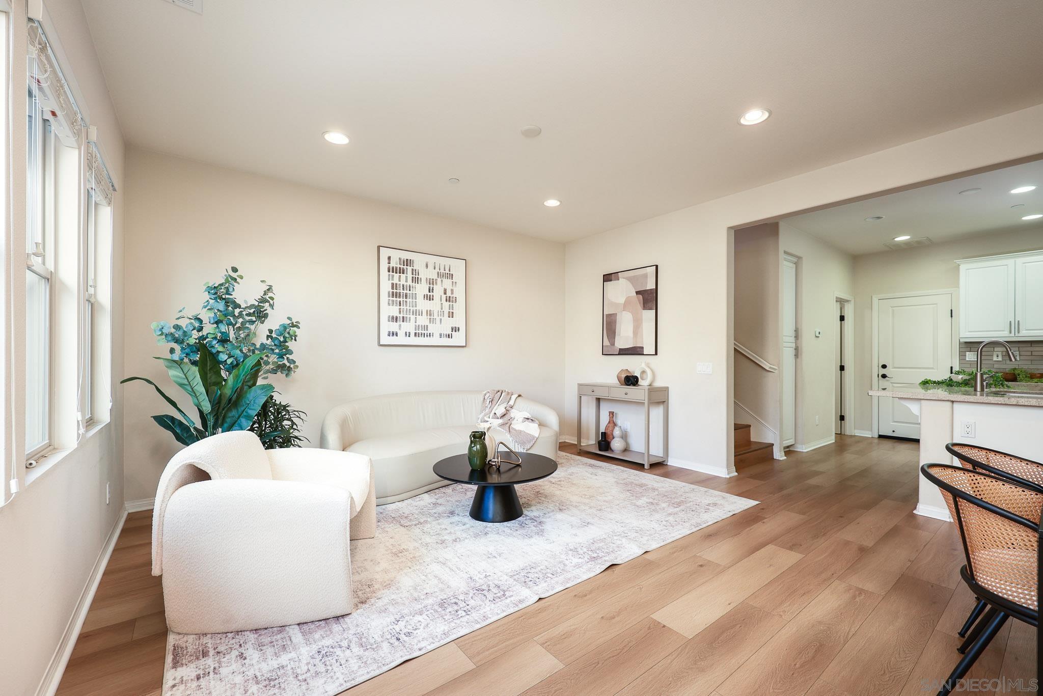 Detail Gallery Image 3 of 36 For 15965  Parkview Loop, San Diego,  CA 92127 - 3 Beds | 2/1 Baths