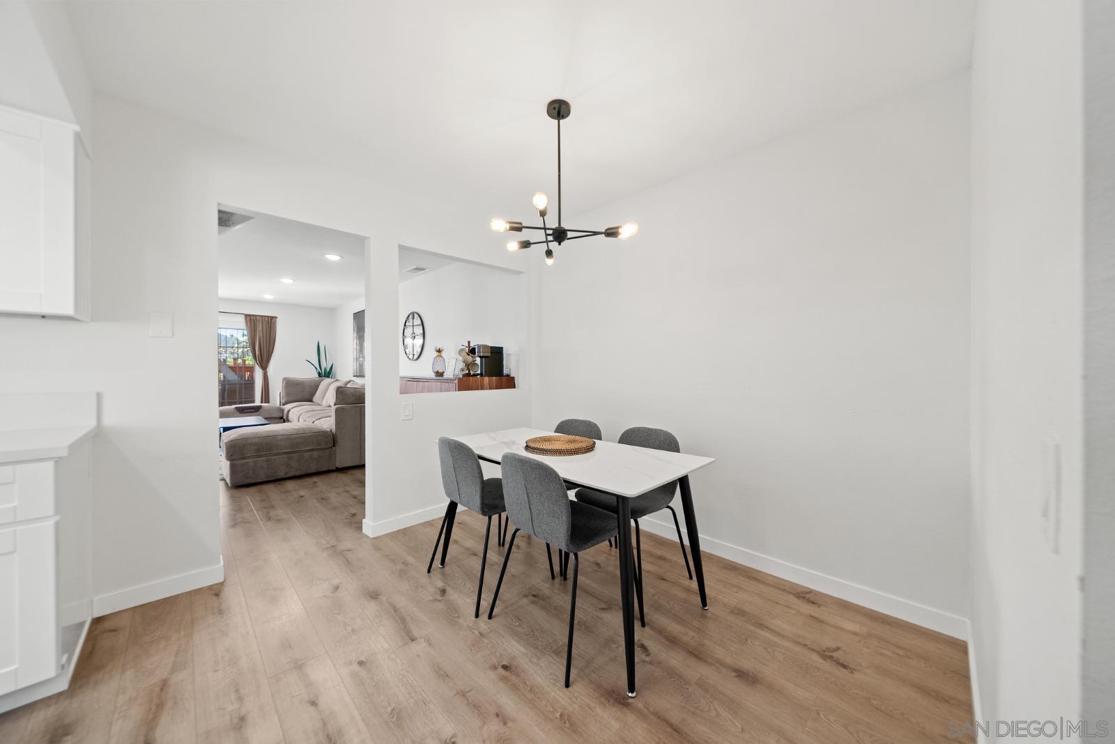 Detail Gallery Image 11 of 41 For 8362  Ora Belle, El Cajon,  CA 92021 - 3 Beds | 2/1 Baths