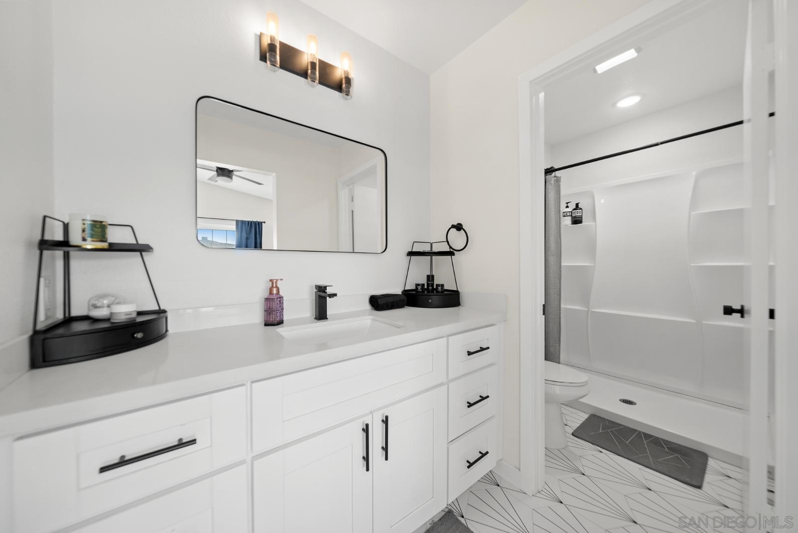 Detail Gallery Image 20 of 41 For 8362  Ora Belle, El Cajon,  CA 92021 - 3 Beds | 2/1 Baths