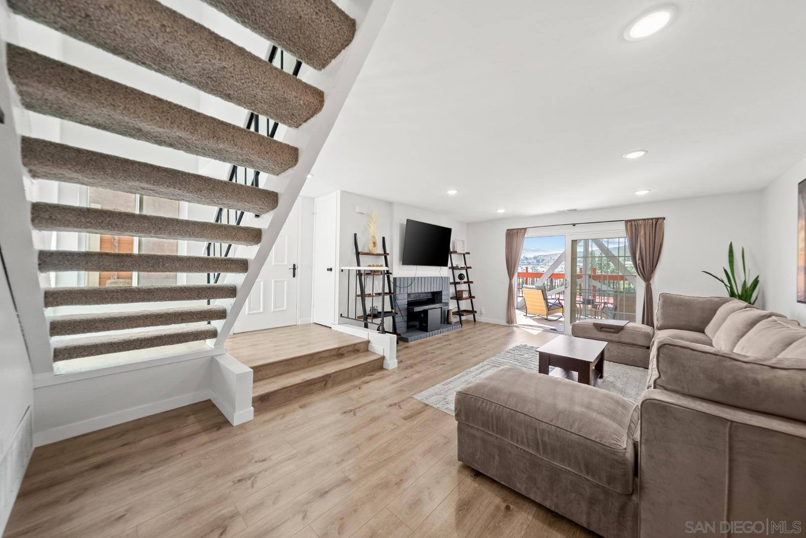 Detail Gallery Image 7 of 41 For 8362  Ora Belle, El Cajon,  CA 92021 - 3 Beds | 2/1 Baths