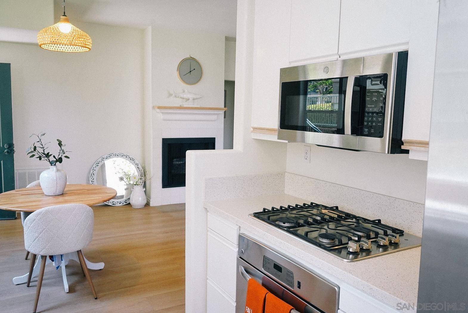 Detail Gallery Image 12 of 61 For 3537  El Rincon  #259,  San Diego,  CA 92130 - 2 Beds | 2 Baths