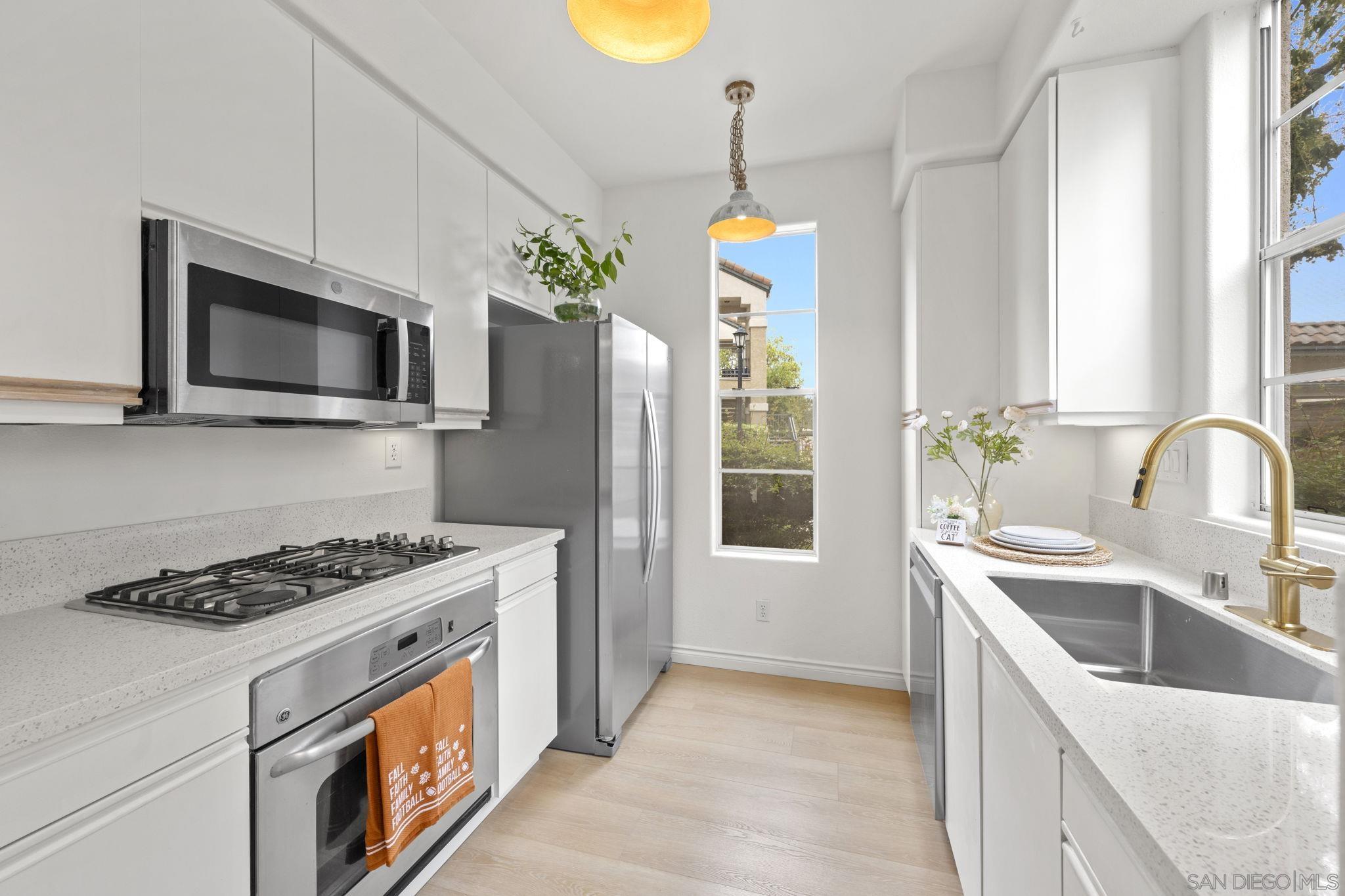 Detail Gallery Image 41 of 61 For 3537  El Rincon  #259,  San Diego,  CA 92130 - 2 Beds | 2 Baths