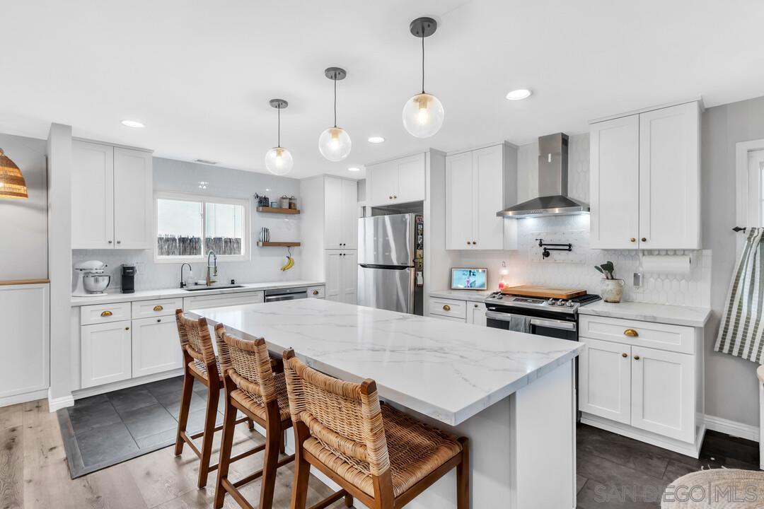 Detail Gallery Image 12 of 41 For 8969   New Seabury Drive, Santee,  CA 92071 - 6 Beds | 2 Baths