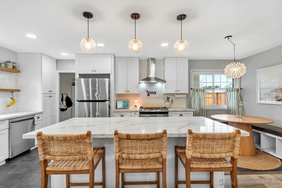 Detail Gallery Image 14 of 41 For 8969   New Seabury Drive, Santee,  CA 92071 - 6 Beds | 2 Baths