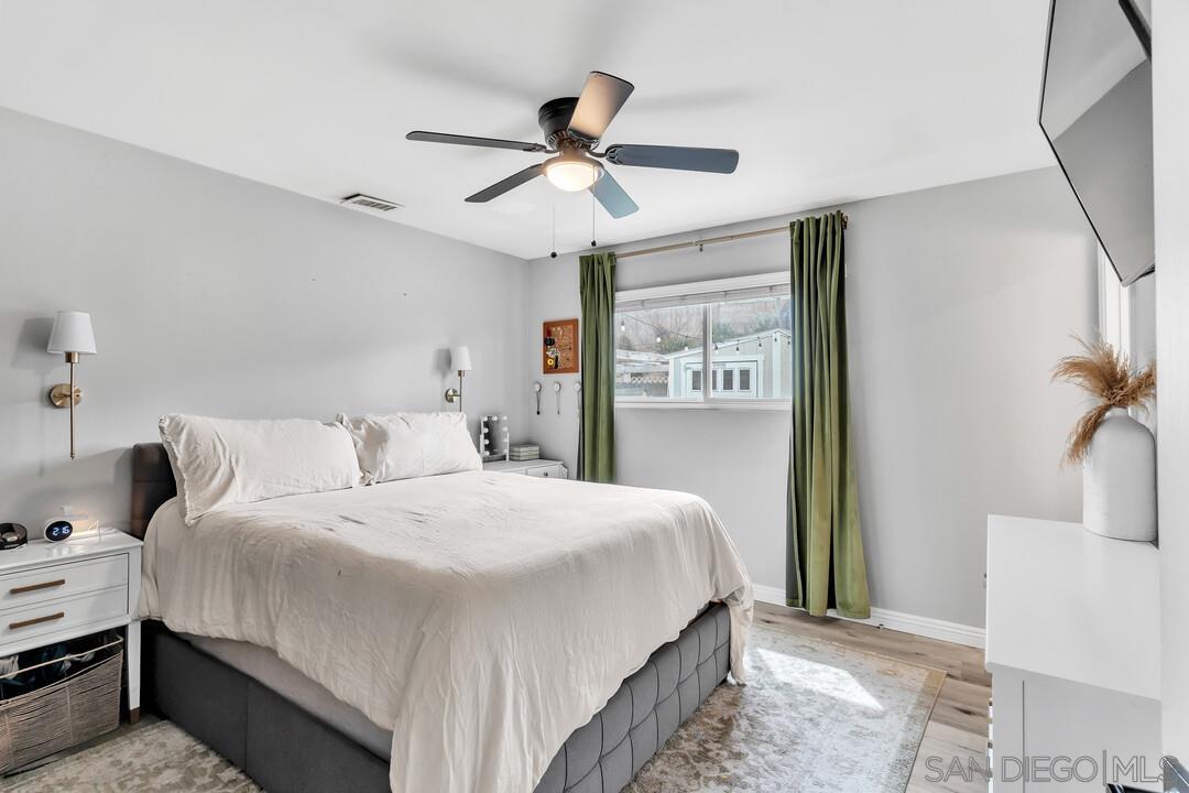 Detail Gallery Image 16 of 41 For 8969   New Seabury Drive, Santee,  CA 92071 - 6 Beds | 2 Baths