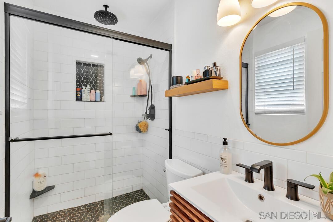 Detail Gallery Image 17 of 41 For 8969   New Seabury Drive, Santee,  CA 92071 - 6 Beds | 2 Baths